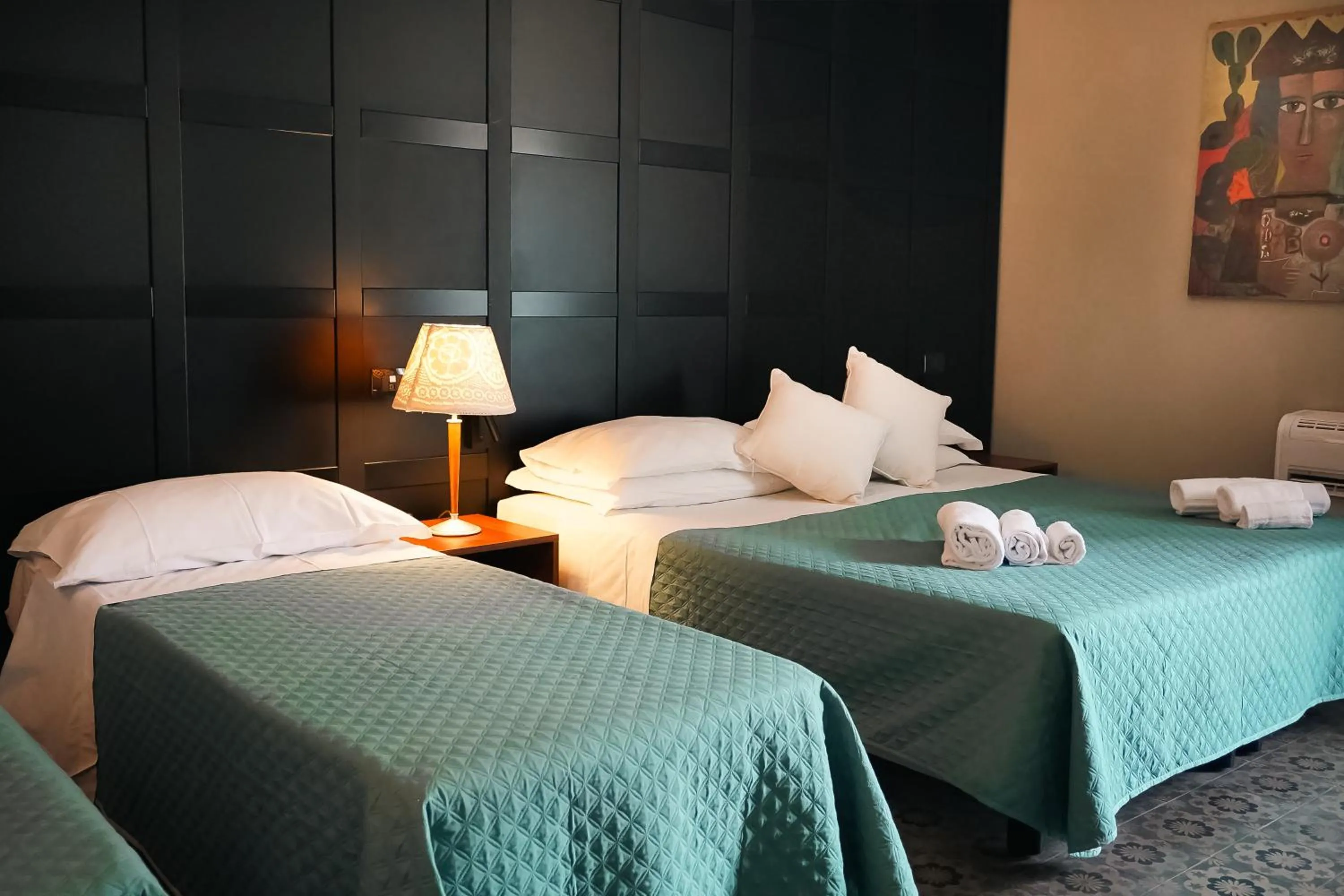 Deluxe Triple Room in Santuzza Art Hotel Catania