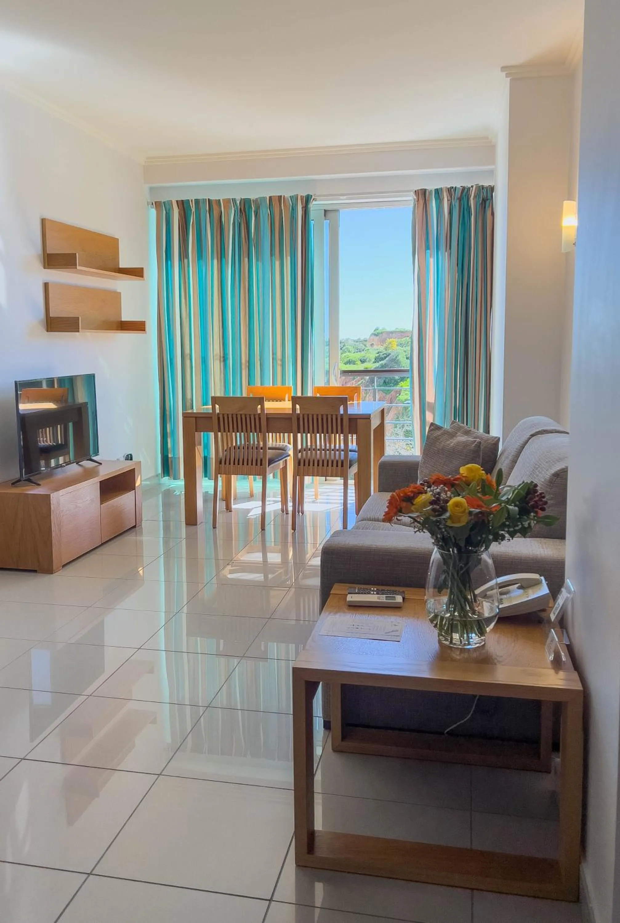 One-Bedroom Suite with Sea View in Villa Doris Suites