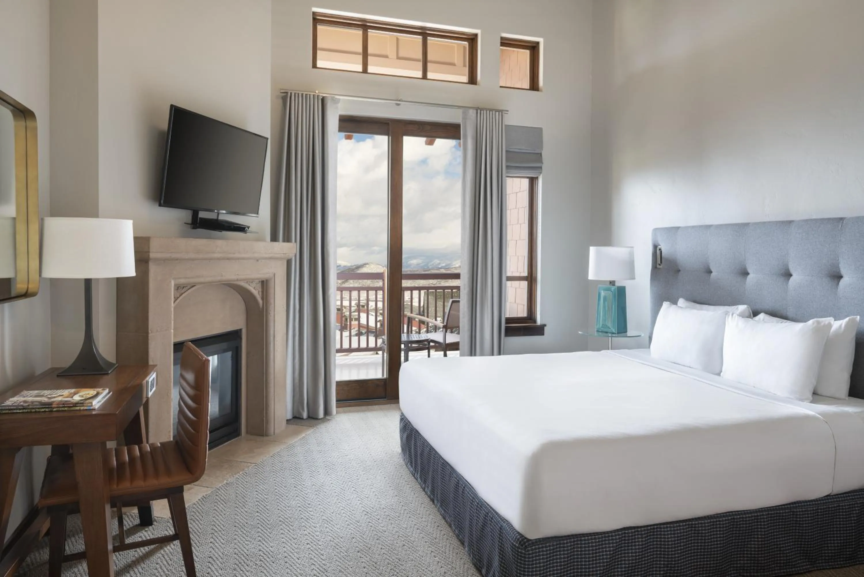 Deluxe Single Room with Balcony - single occupancy in Hyatt Centric Park City