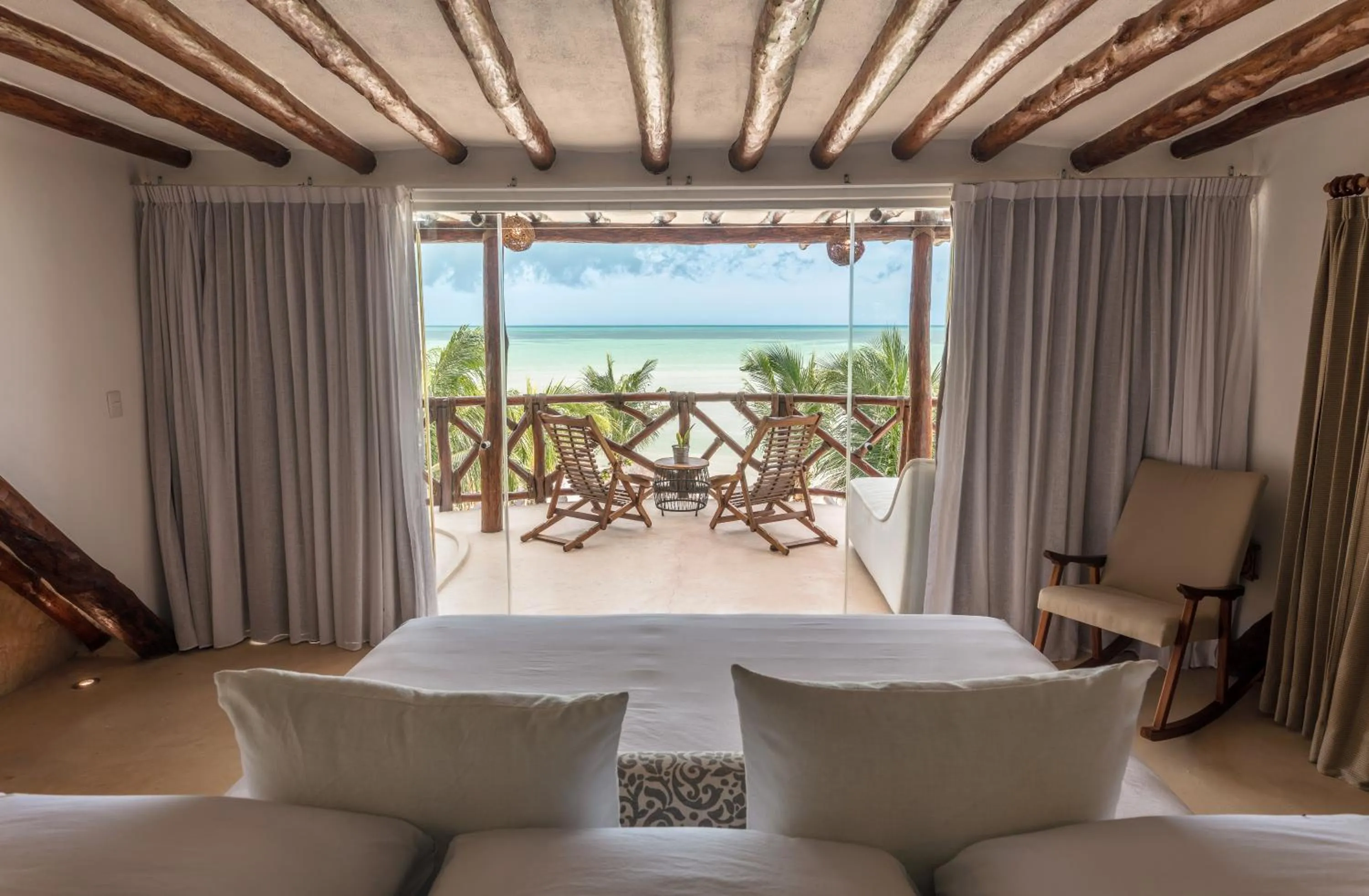 Honeymoon Suite Ocean View in Hotel Villas Flamingos