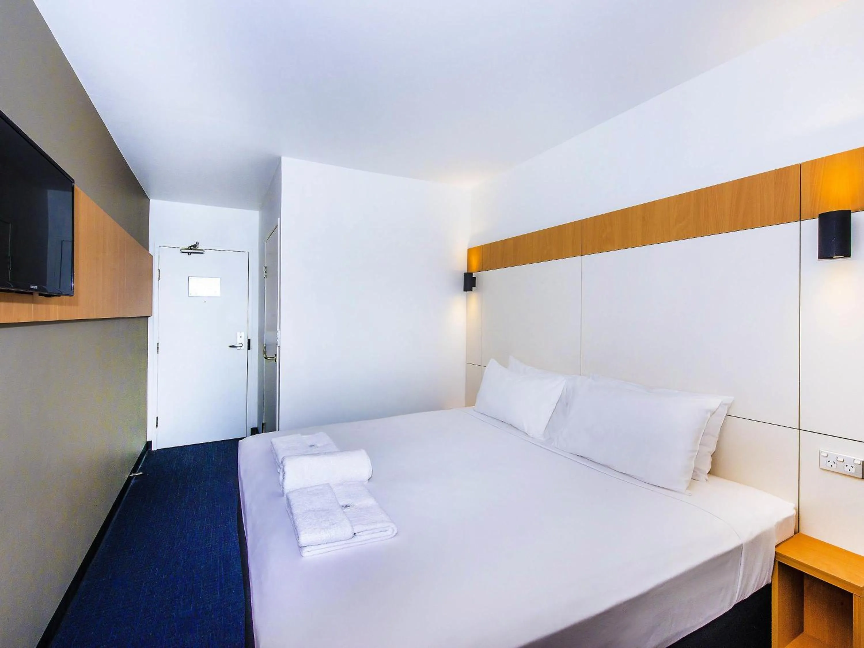 Standard King Room in Ibis Budget - Casula Liverpool