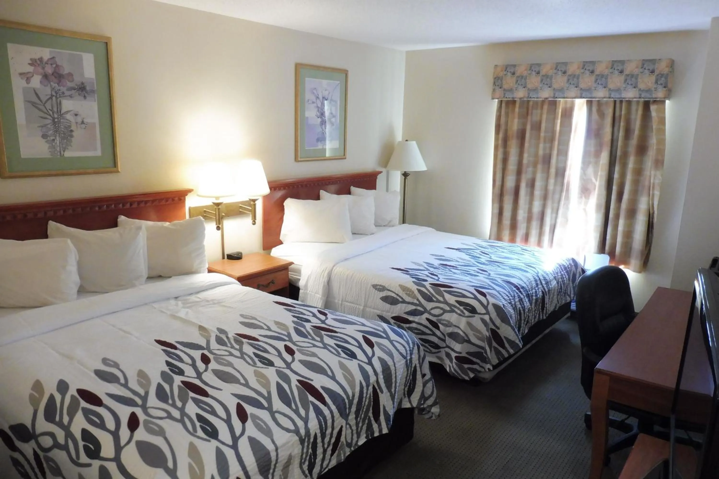 Suite with Two Queen Beds Non-Smoking in Red Roof Inn & Suites Galloway