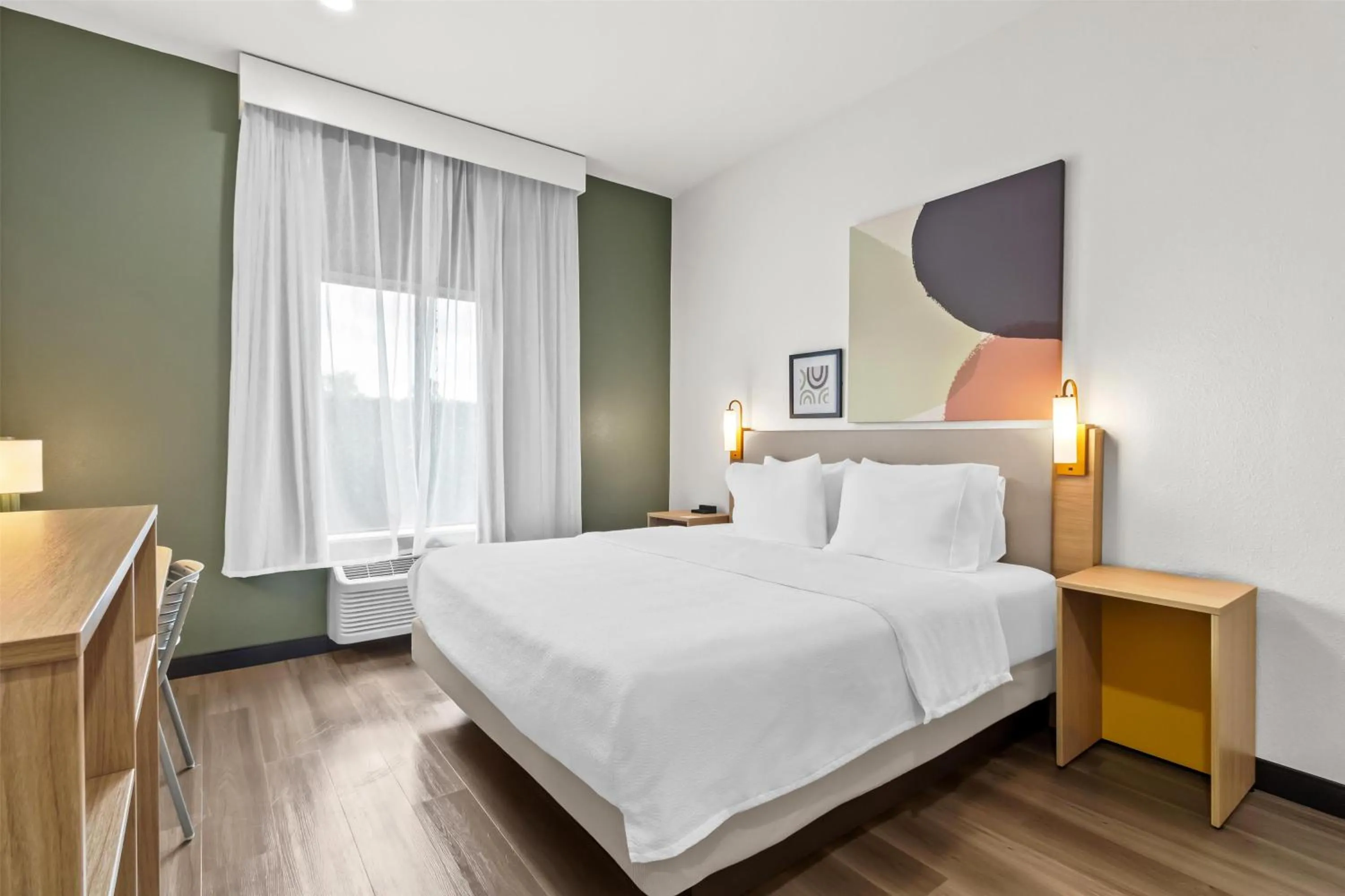 King Room in Spark By Hilton Houston Hobby Airport