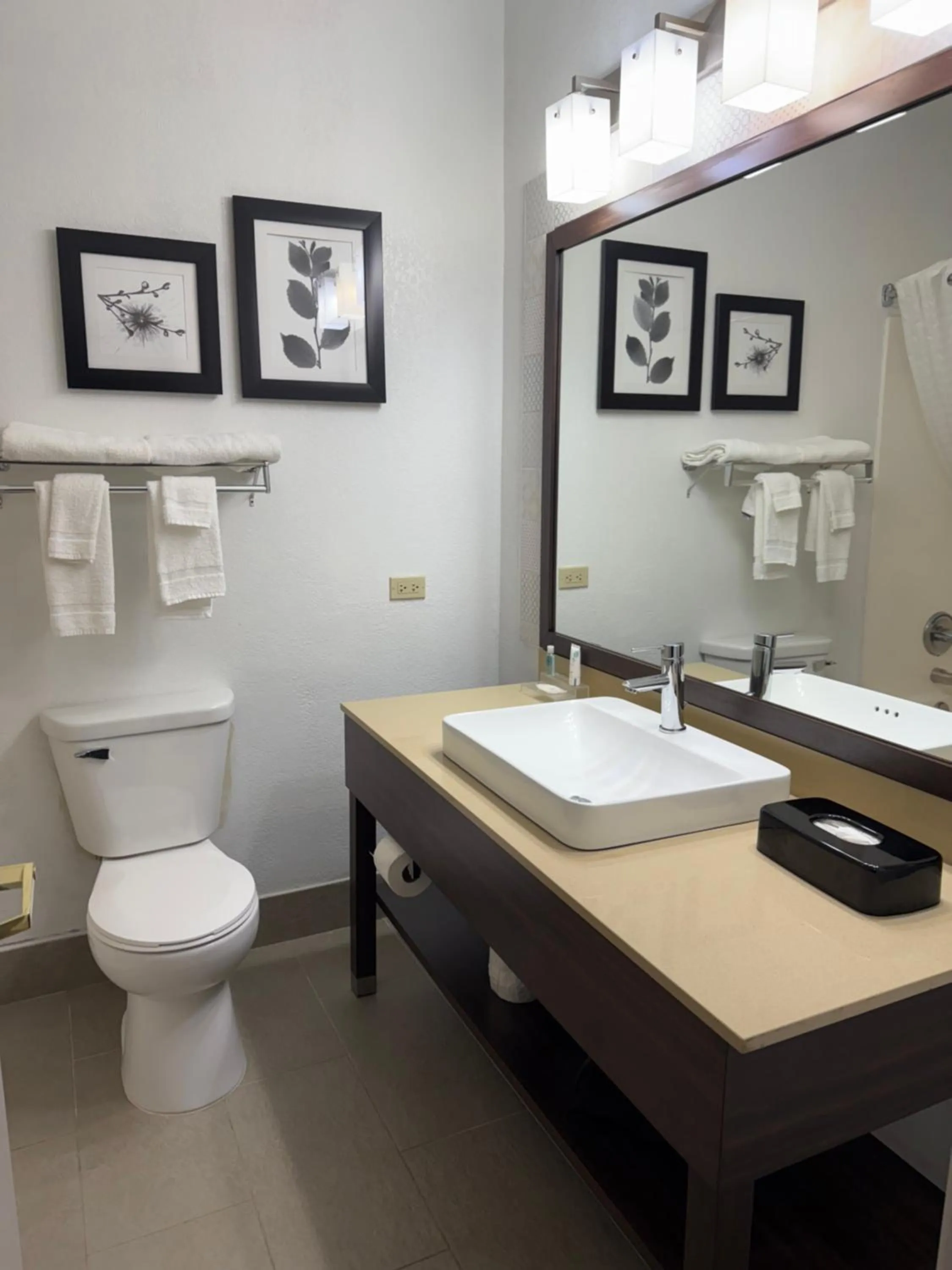 King Room - Non-Smoking in Country Inn & Suites by Radisson, Elgin, IL