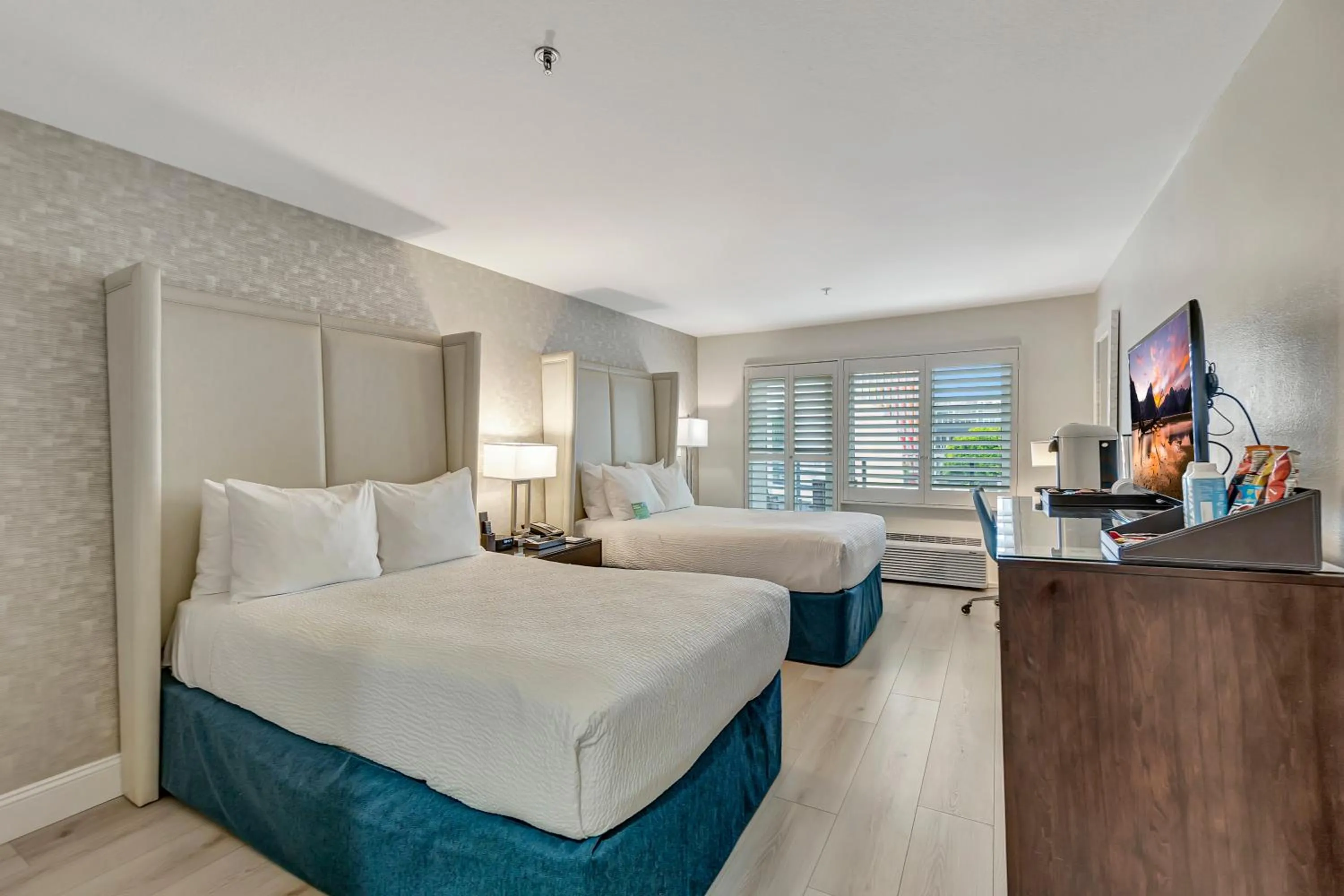 Standard Two Double Beds with Balcony in Ocean View Hotel