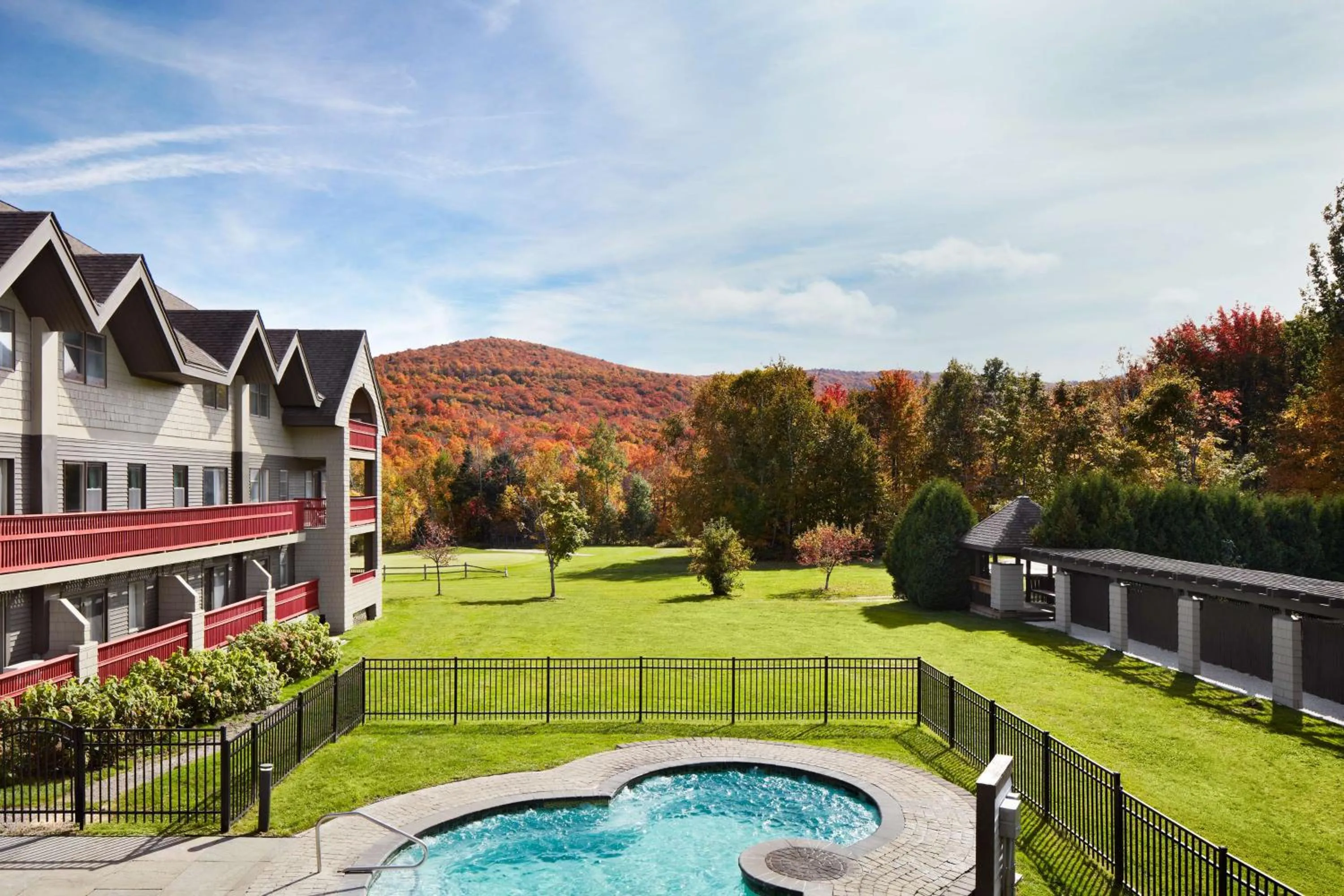 Queen Room with Two Queen Beds and Courtyard View in Killington Mountain Lodge, Tapestry Collection by Hilton