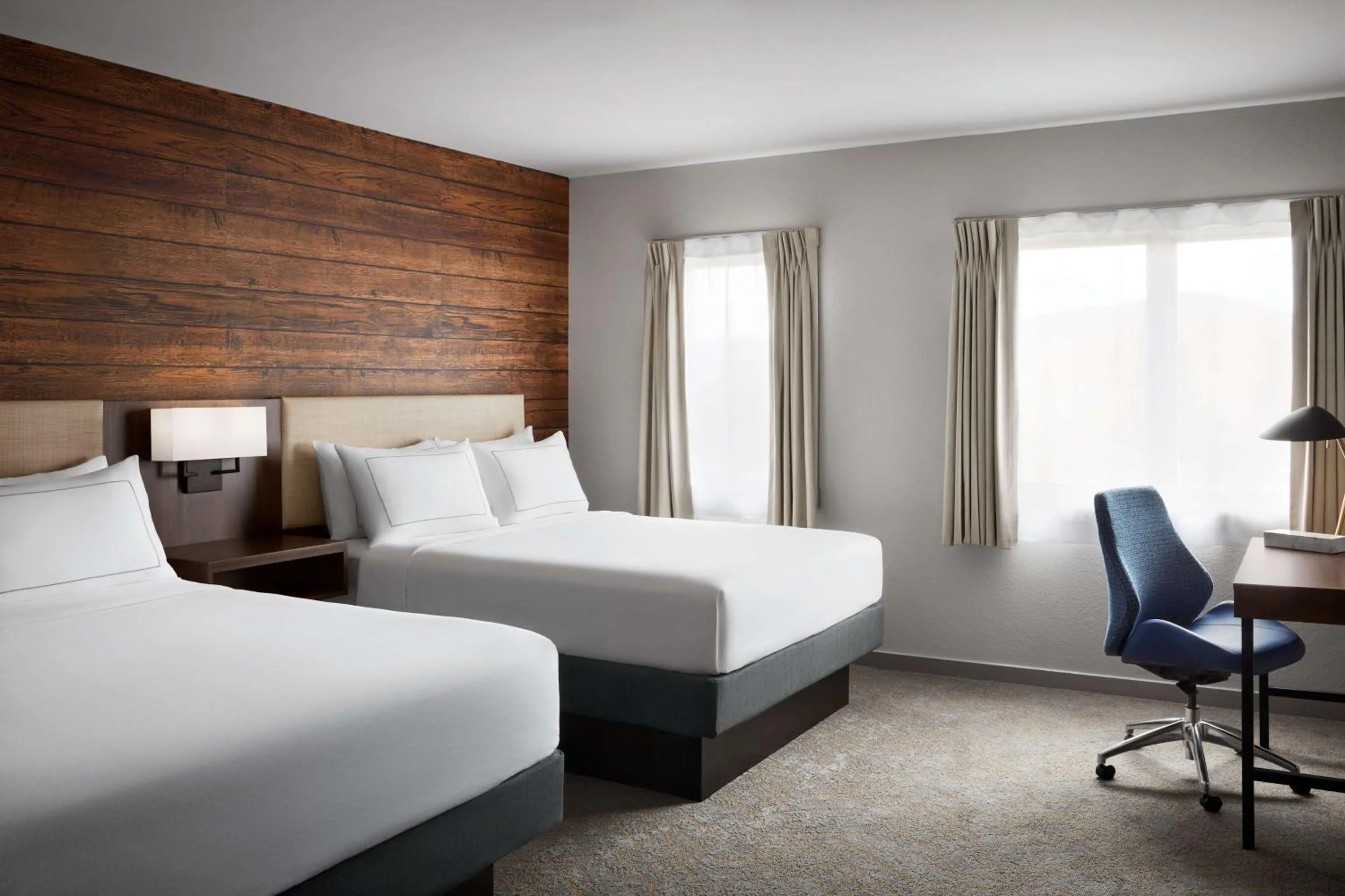 Queen Room with Two Queen Beds in Killington Mountain Lodge, Tapestry Collection by Hilton