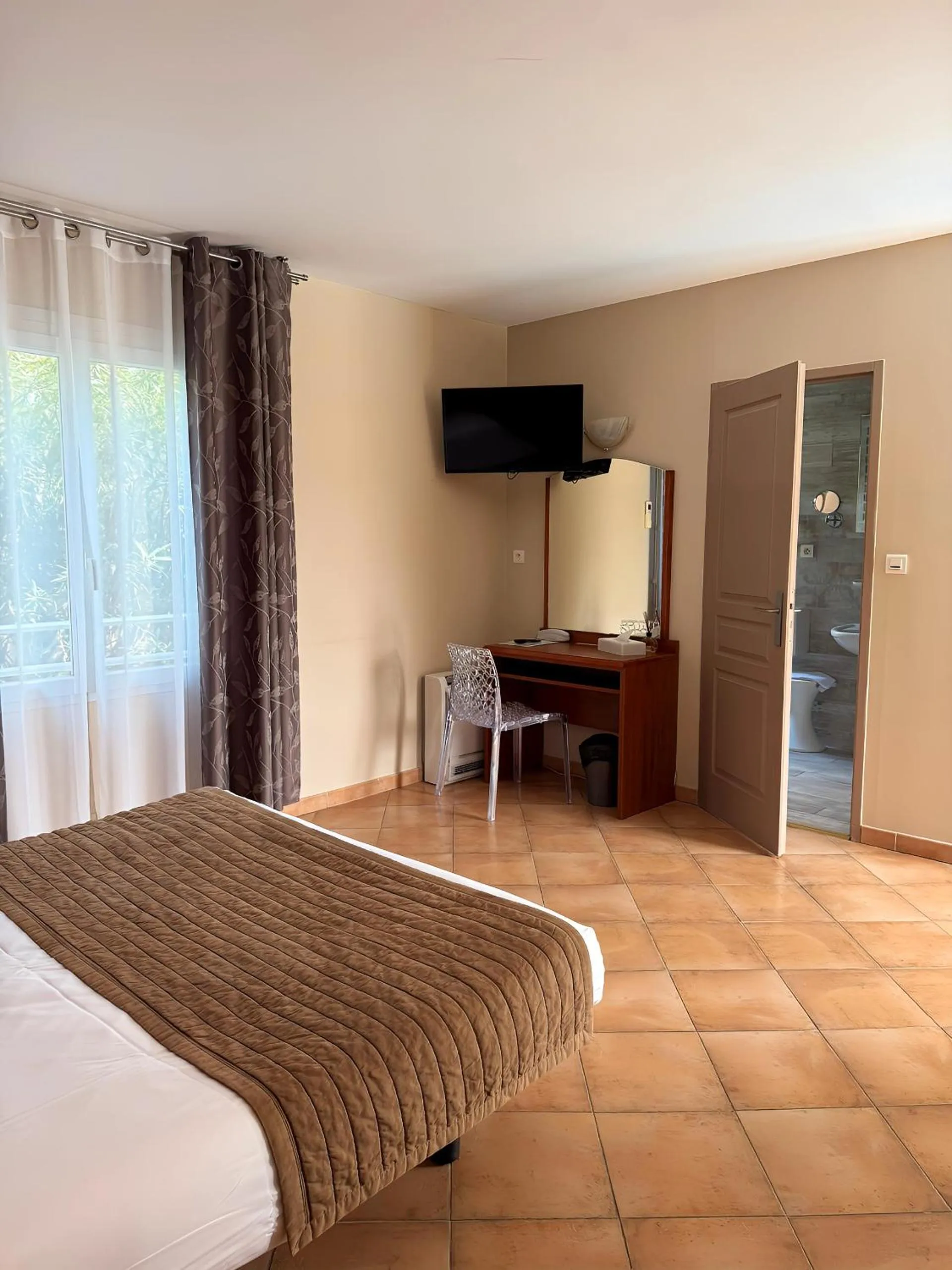 Superior Double Room in Hôtel Thalassa