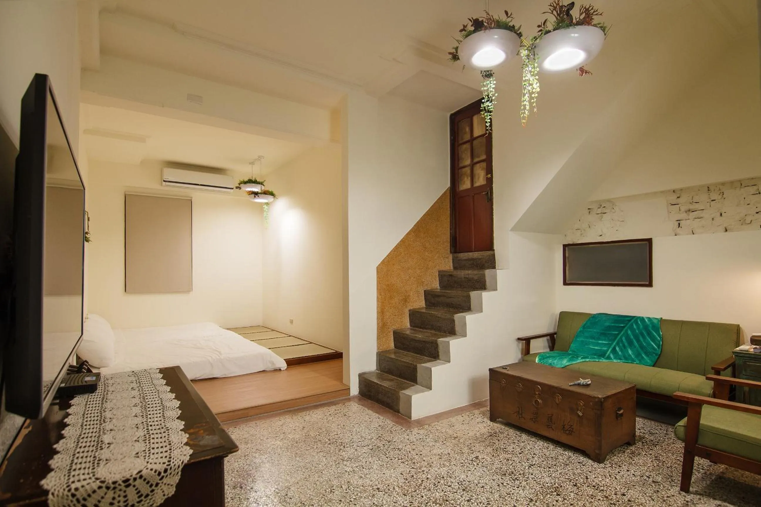 Superior Family Room in GOIN Old House & Bar