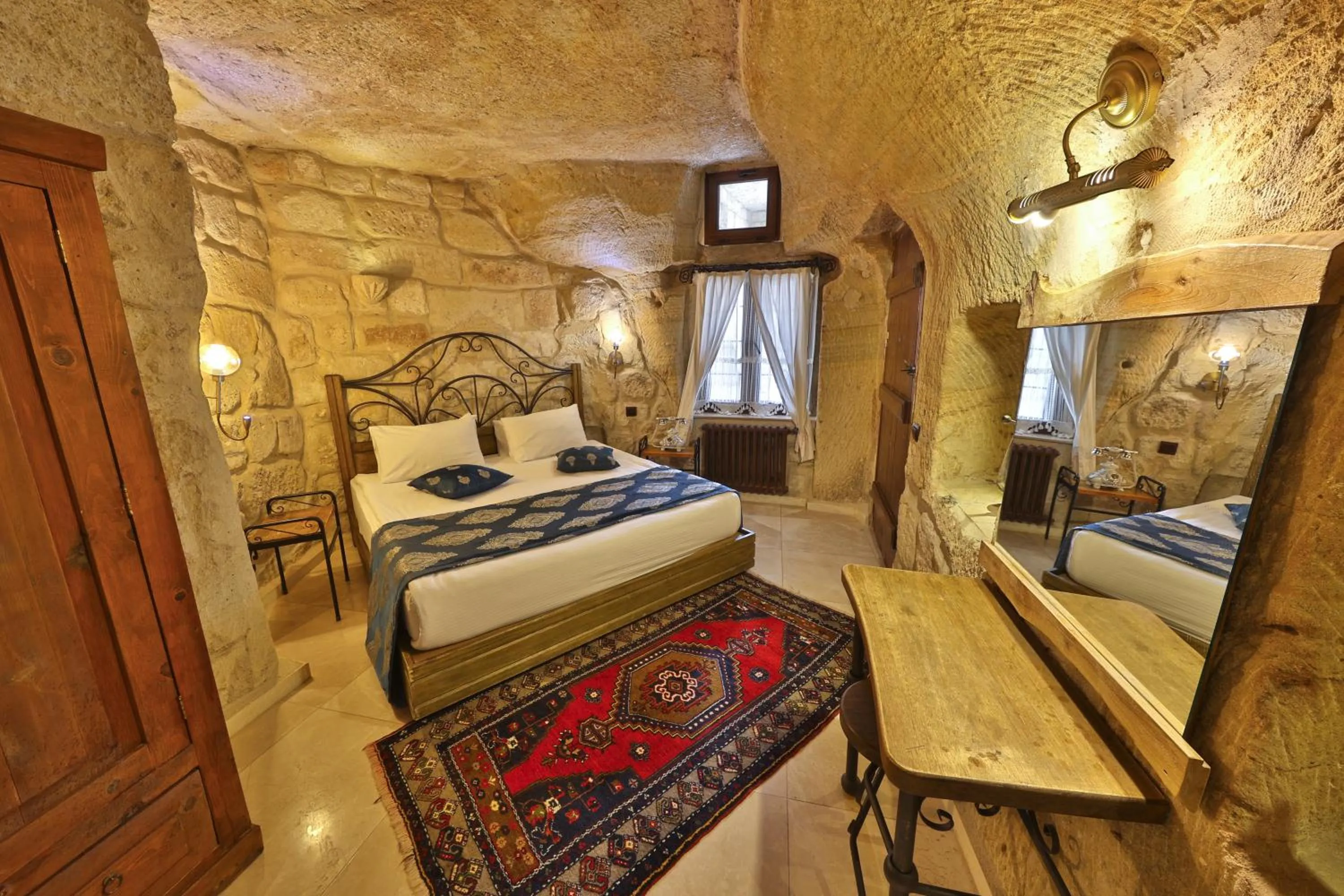 Suite in Divan Cave House