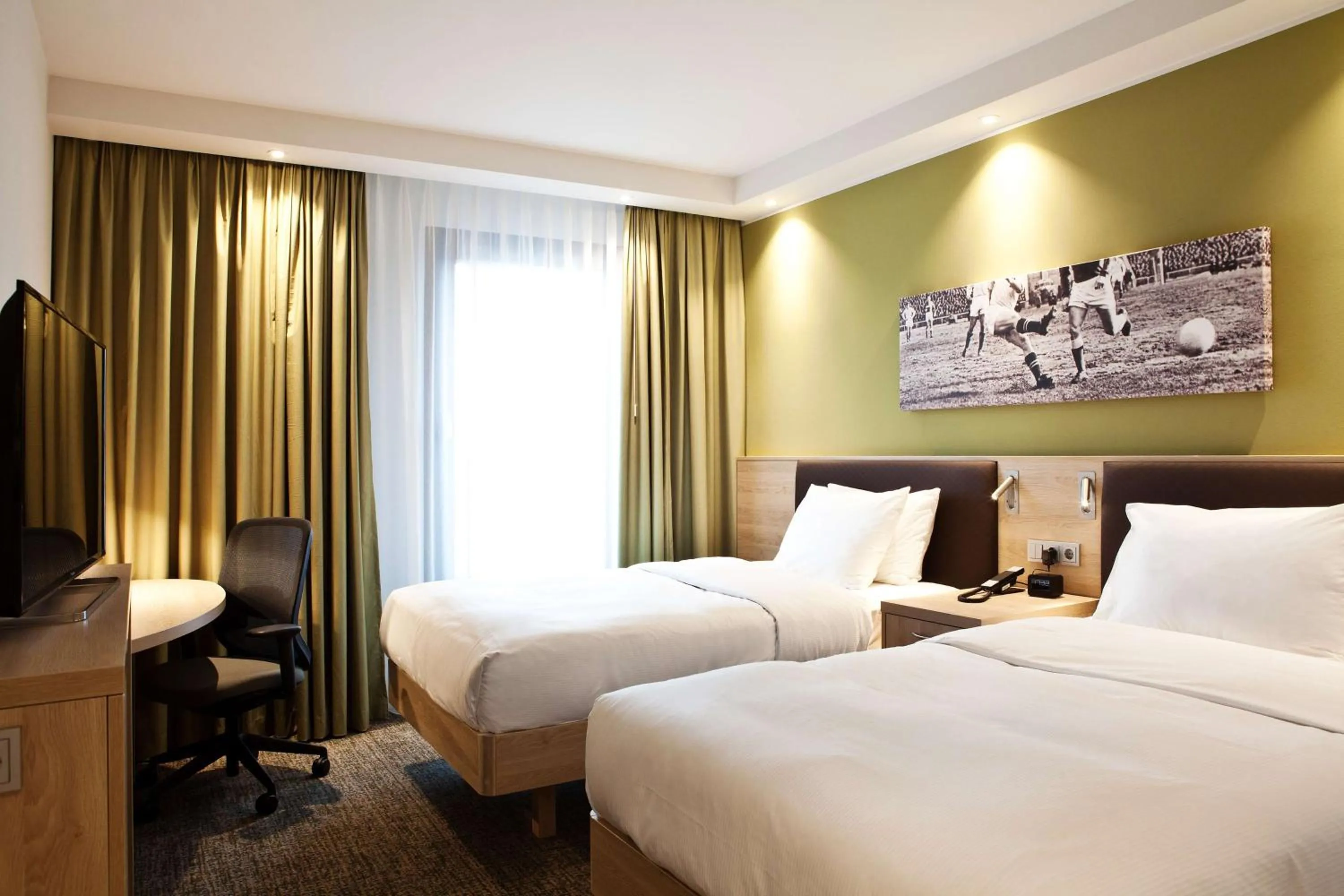 Twin Room - single occupancy in Hampton By Hilton Aachen Tivoli