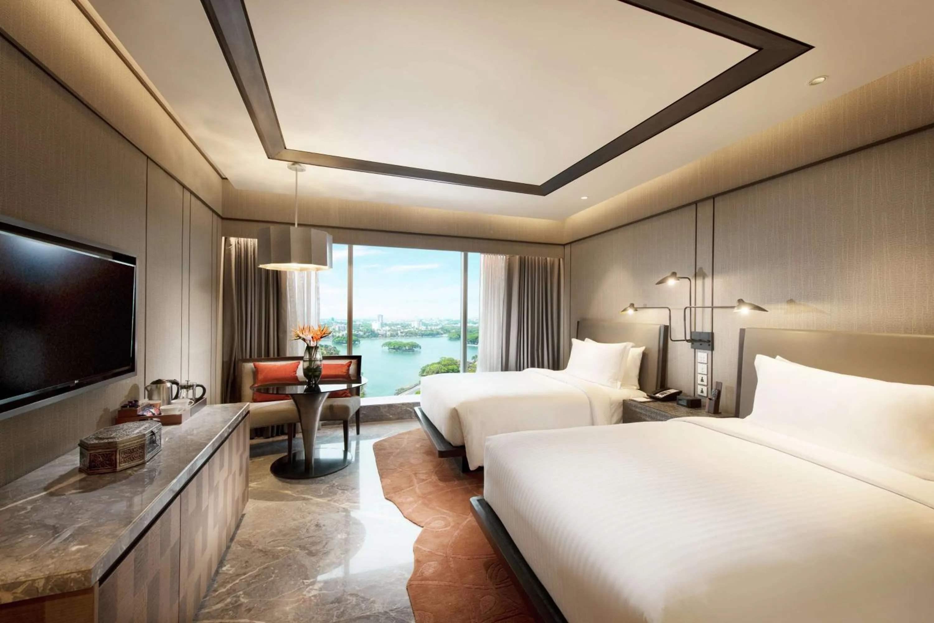 Deluxe Twin Room with Lake View - High Floor in Conrad Bengaluru