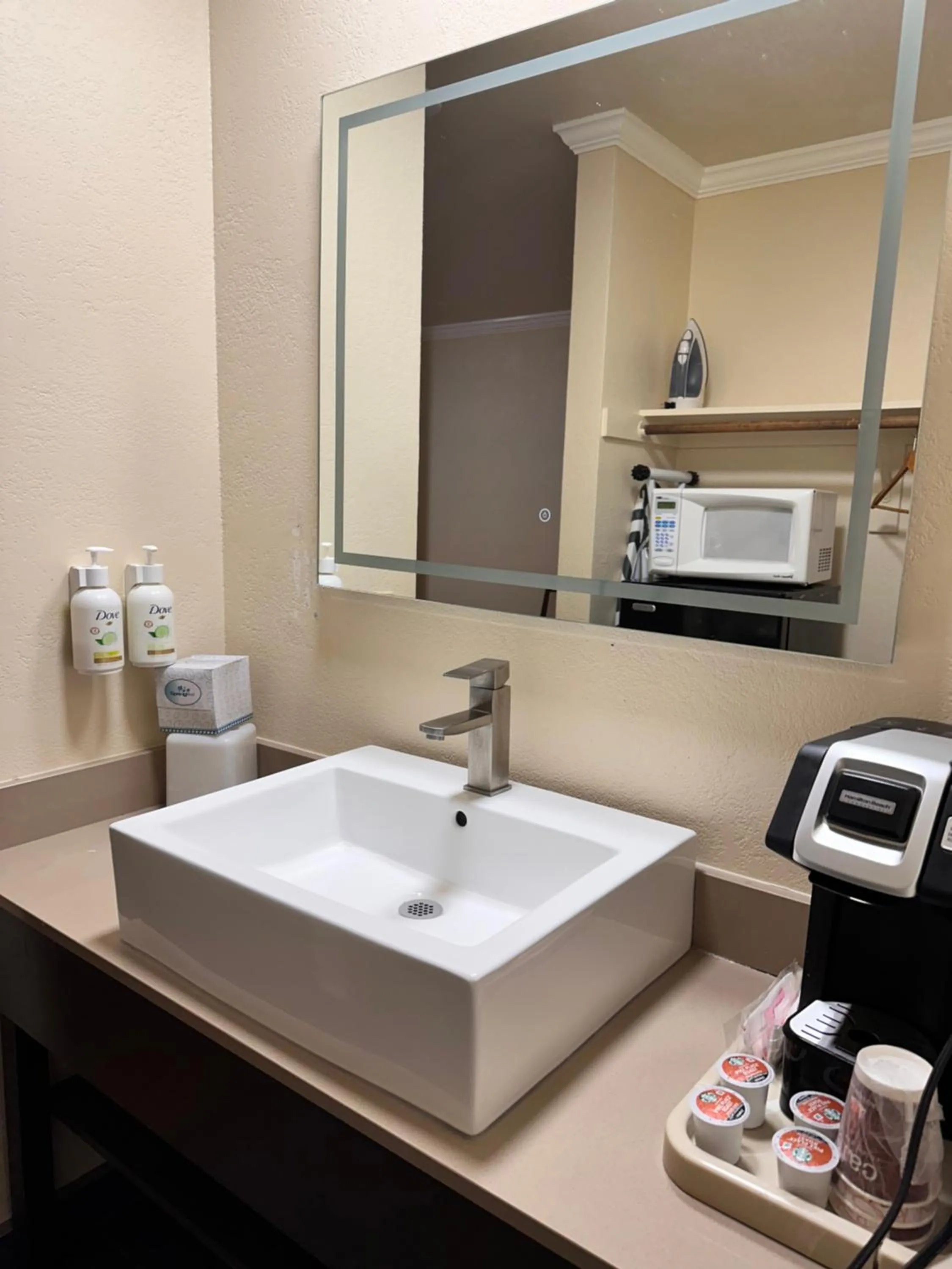 King Room in Beachwalker Inn Cayucos