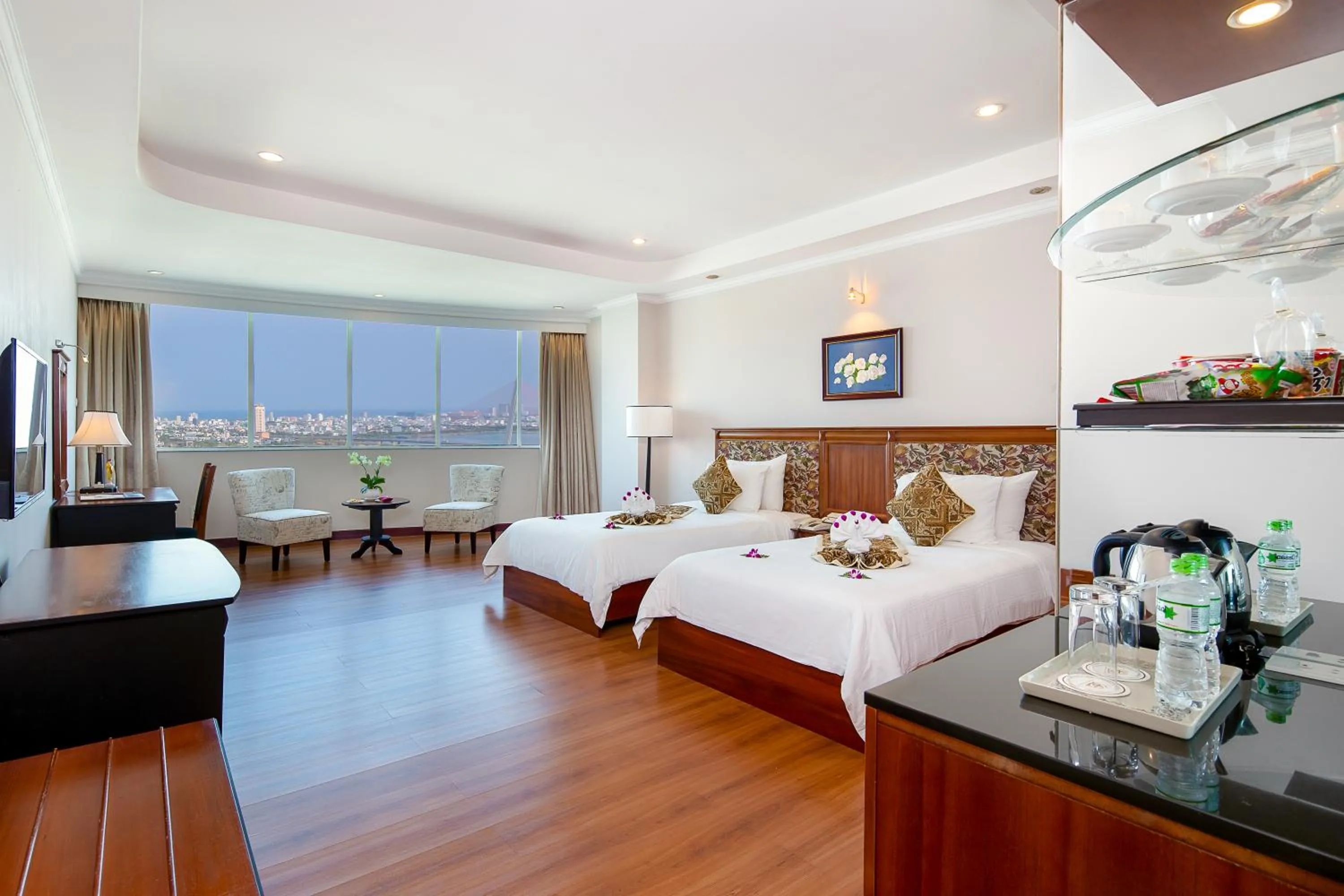 Superior Twin Room with City View in Muong Thanh Luxury Song Han Hotel