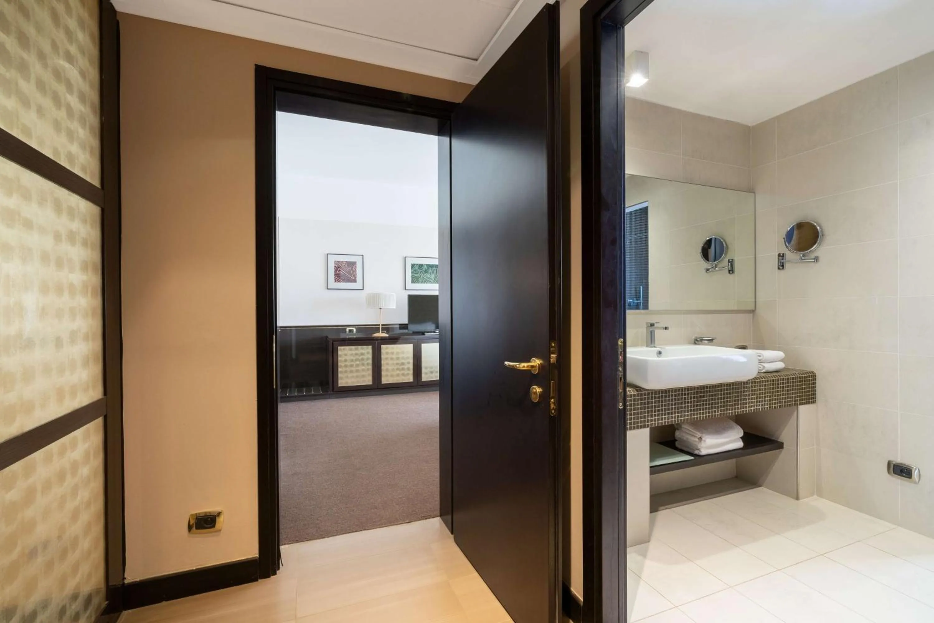 Grand Suite with Terrace and Pool View in Radisson Blu Hotel N'Djamena