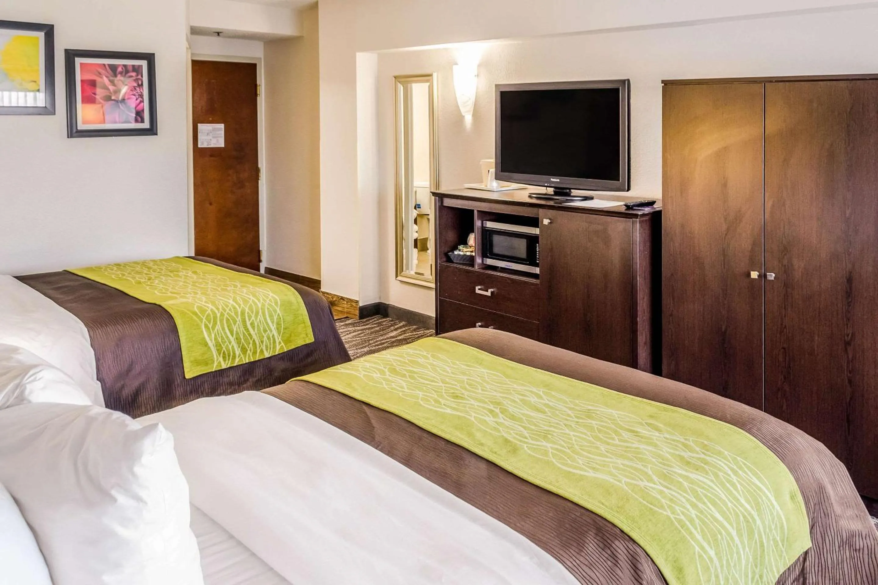 Suite with Two Double Beds - Non-Smoking in Comfort Inn Downtown Charleston