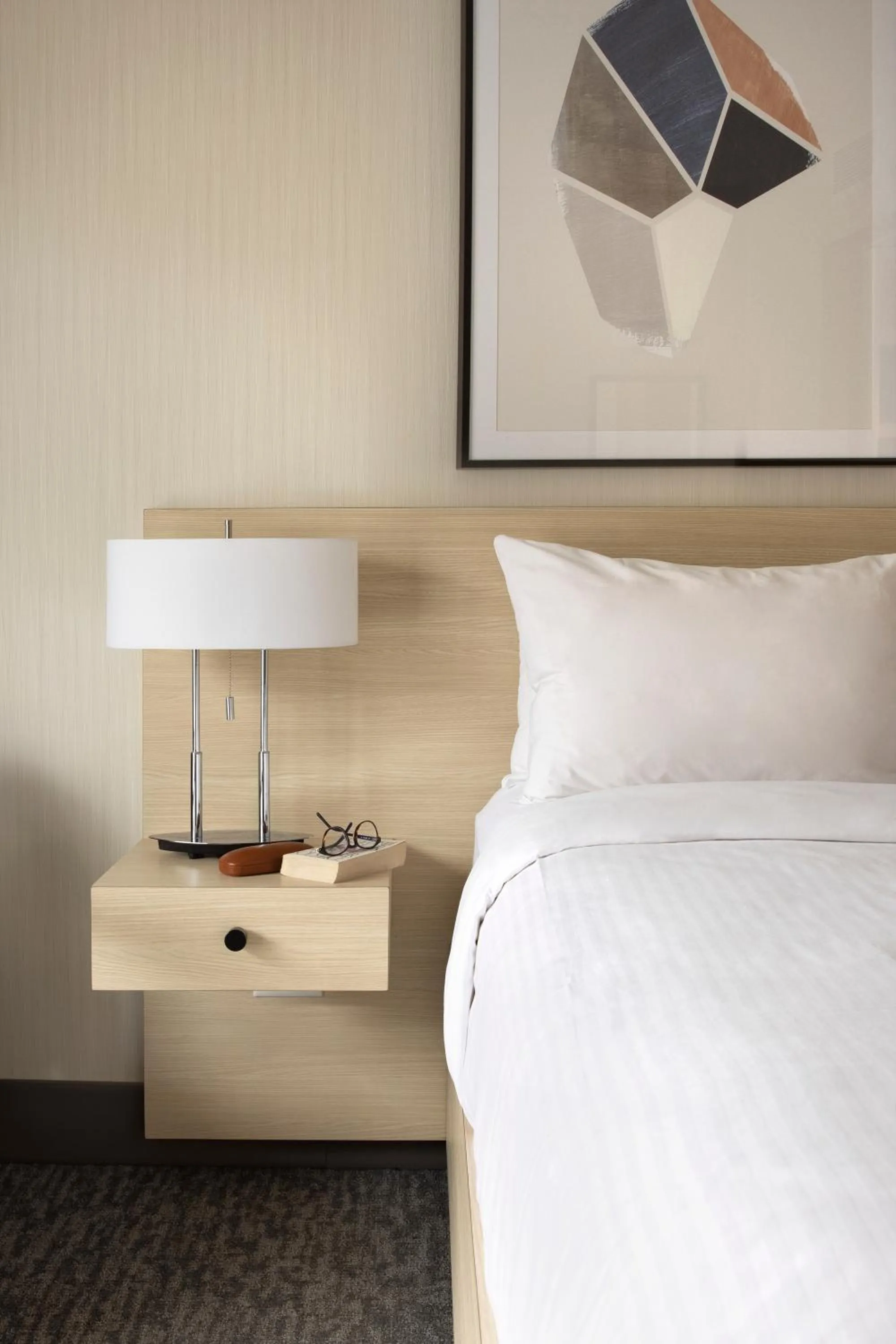 Superior Queen Room in Banff Aspen Lodge