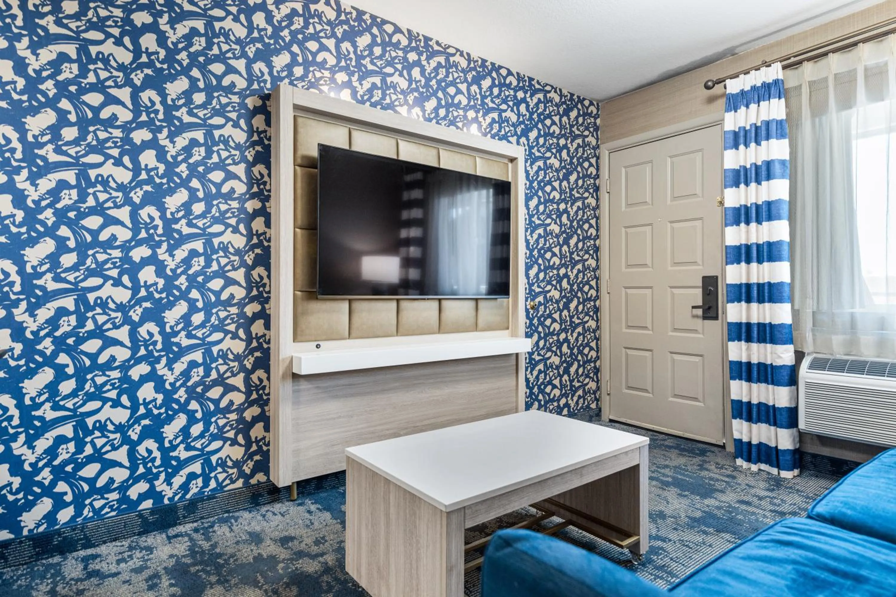 Queen Suite - Disability Access in 3 Palms Tucson North Foothills