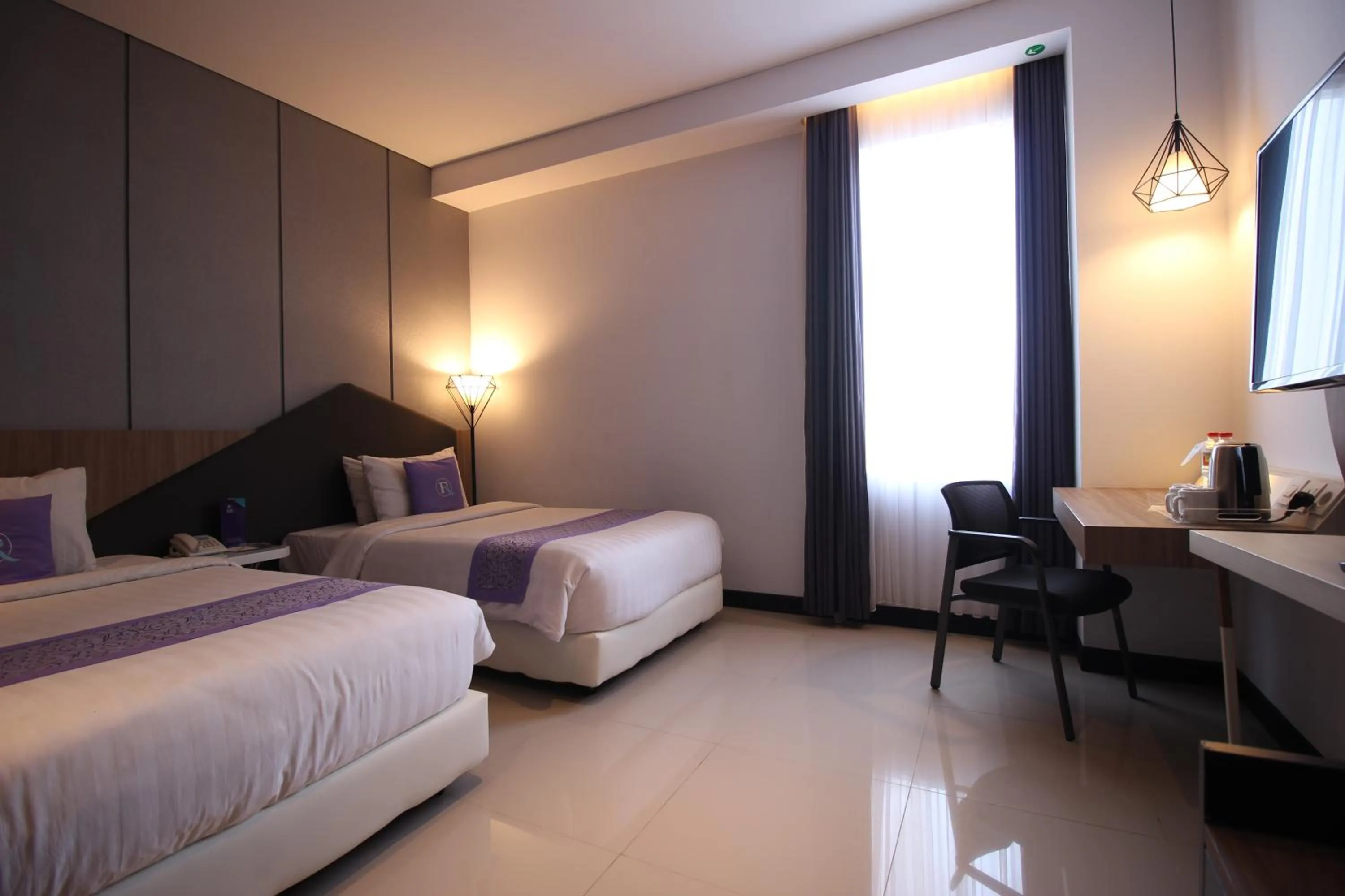 Deluxe Twin Room in Forriz Hotel Yogyakarta