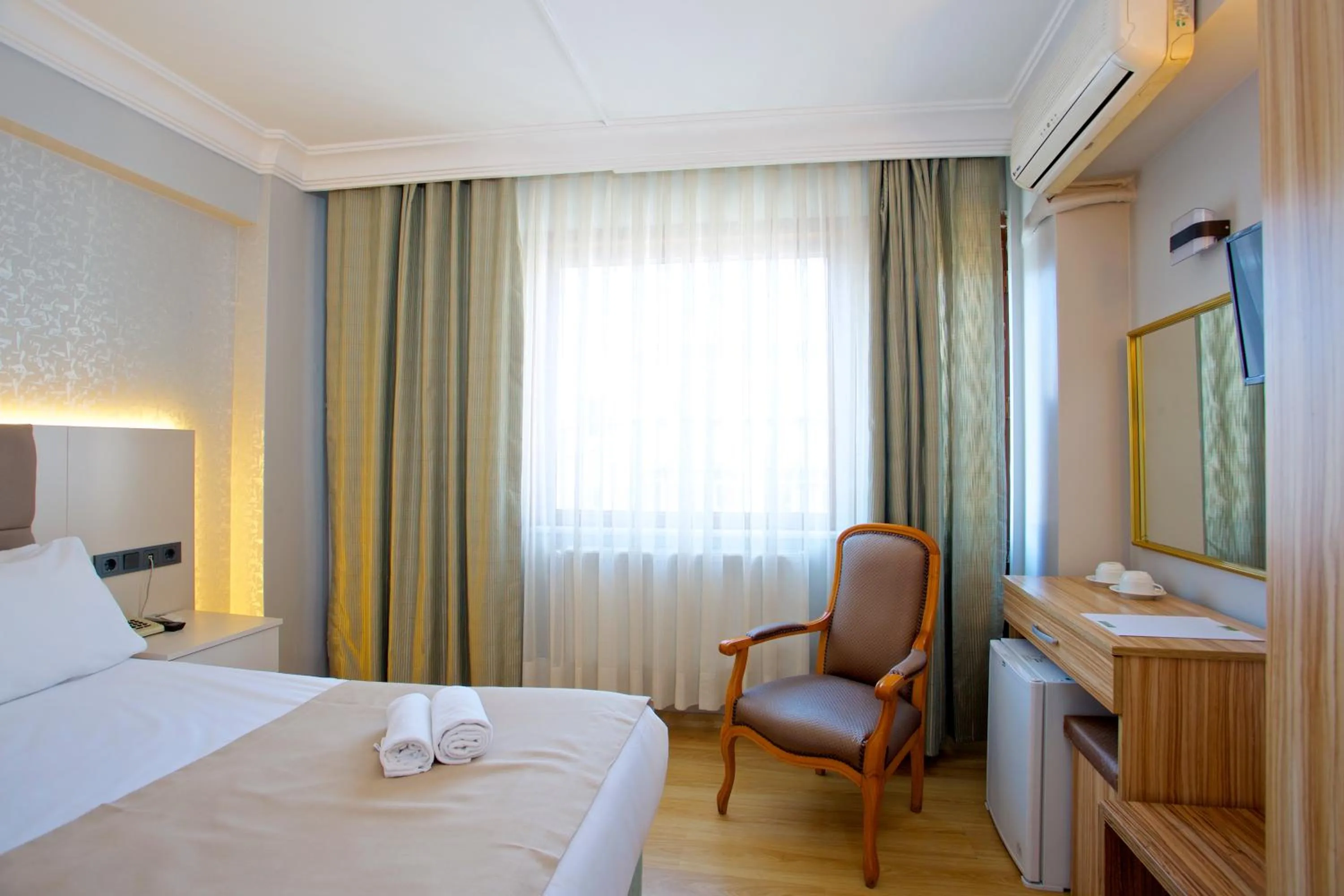 Budget Double or Twin Room in Grand Ant Hotel