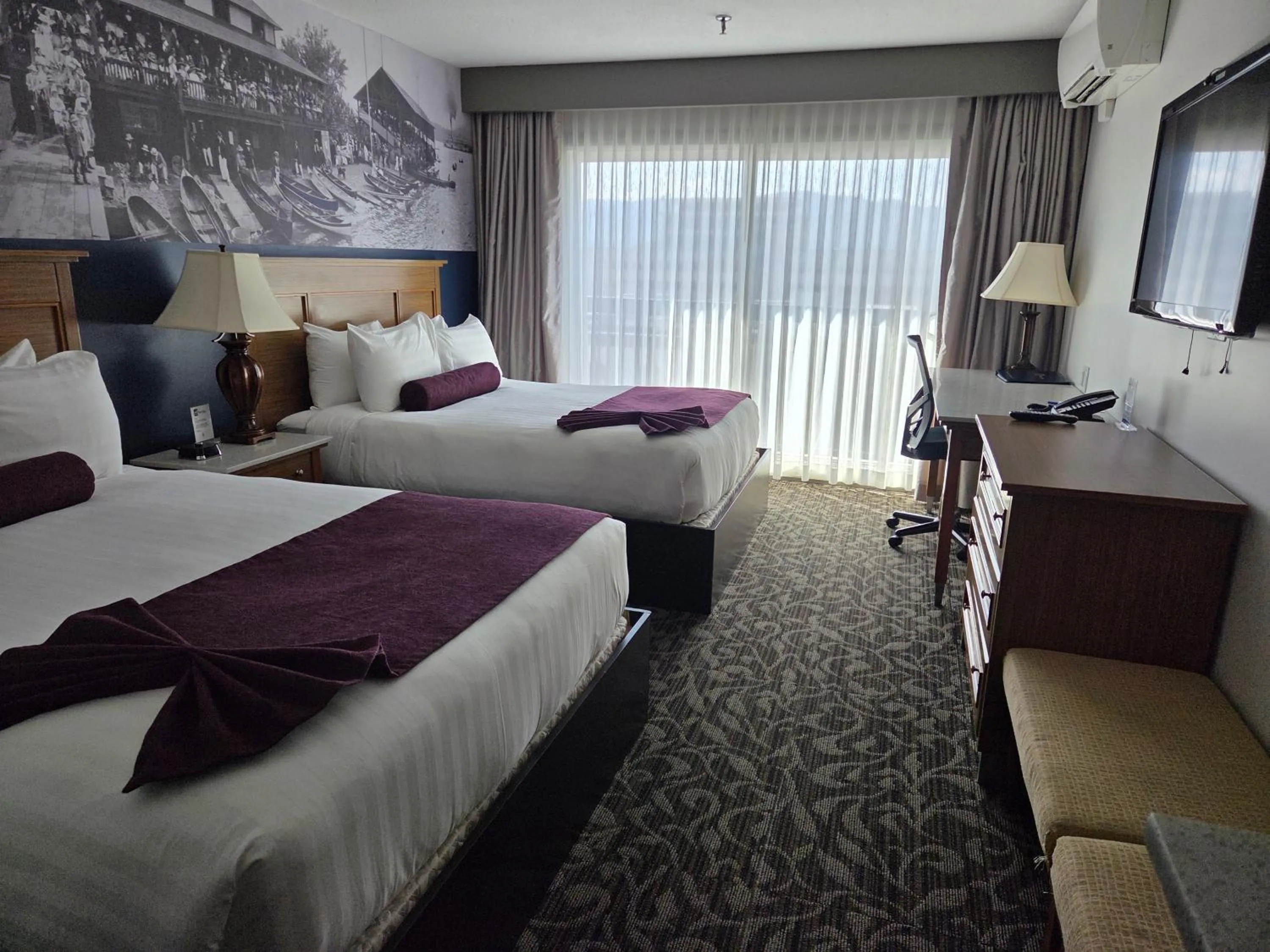 Queen Room with Two Queen Beds in The Royal Anne Hotel