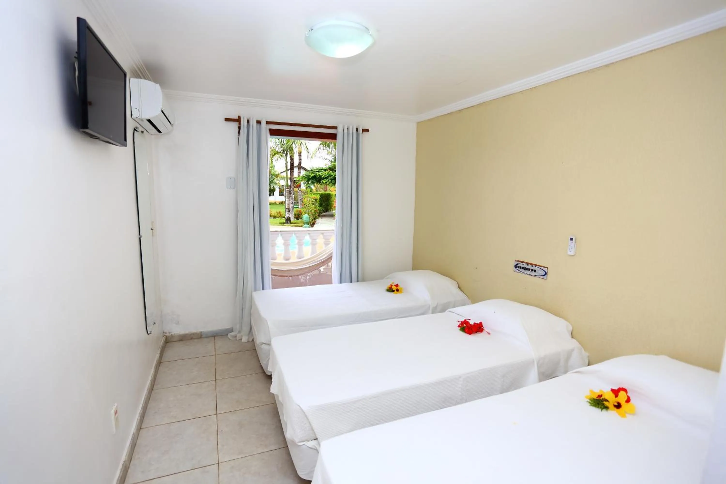 Economy Triple Room in Benko´s Praia Hotel