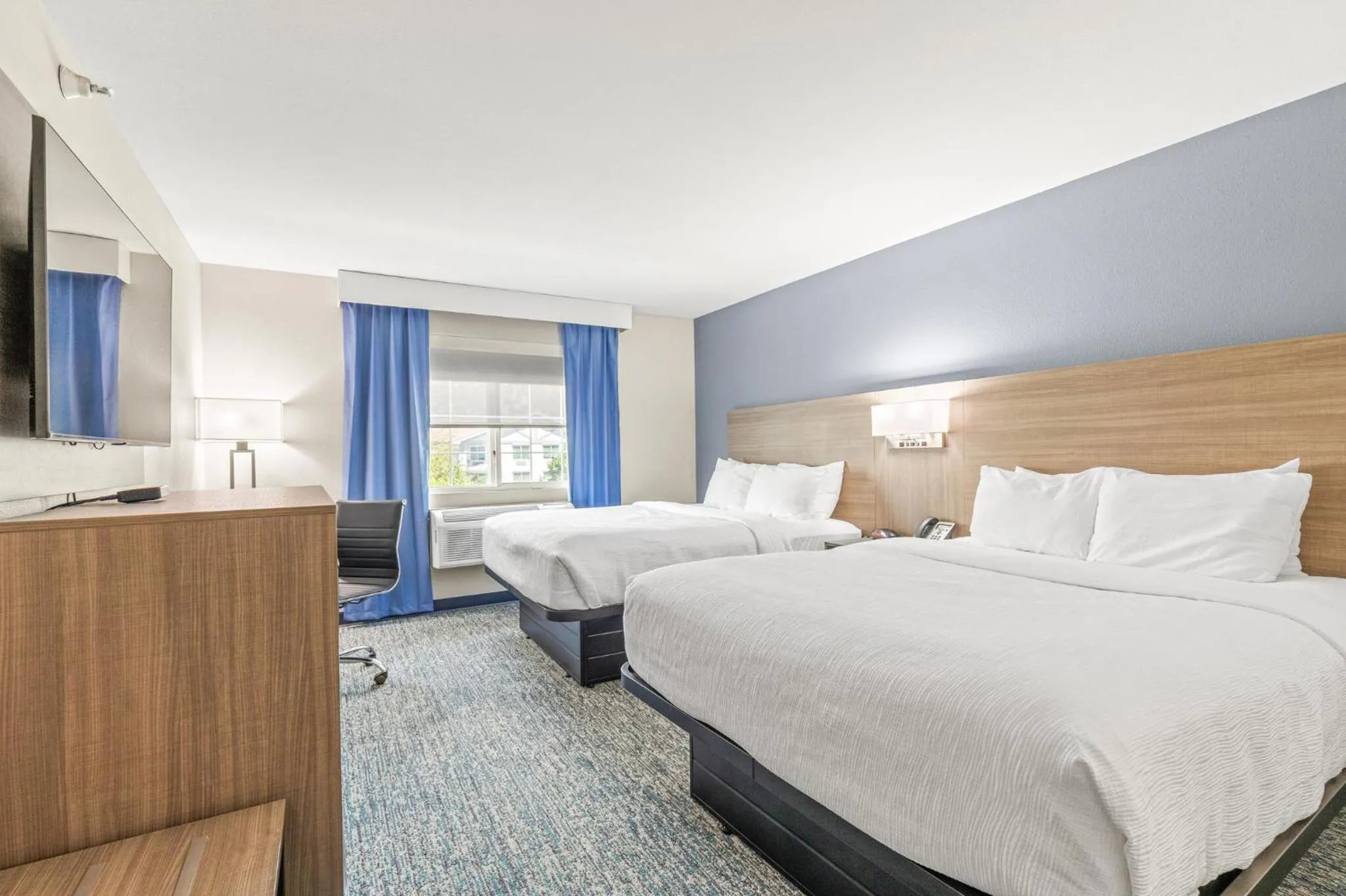 Queen Room with Two Queen Beds and River View - Non-Smoking in Quality Inn & Suites On The River