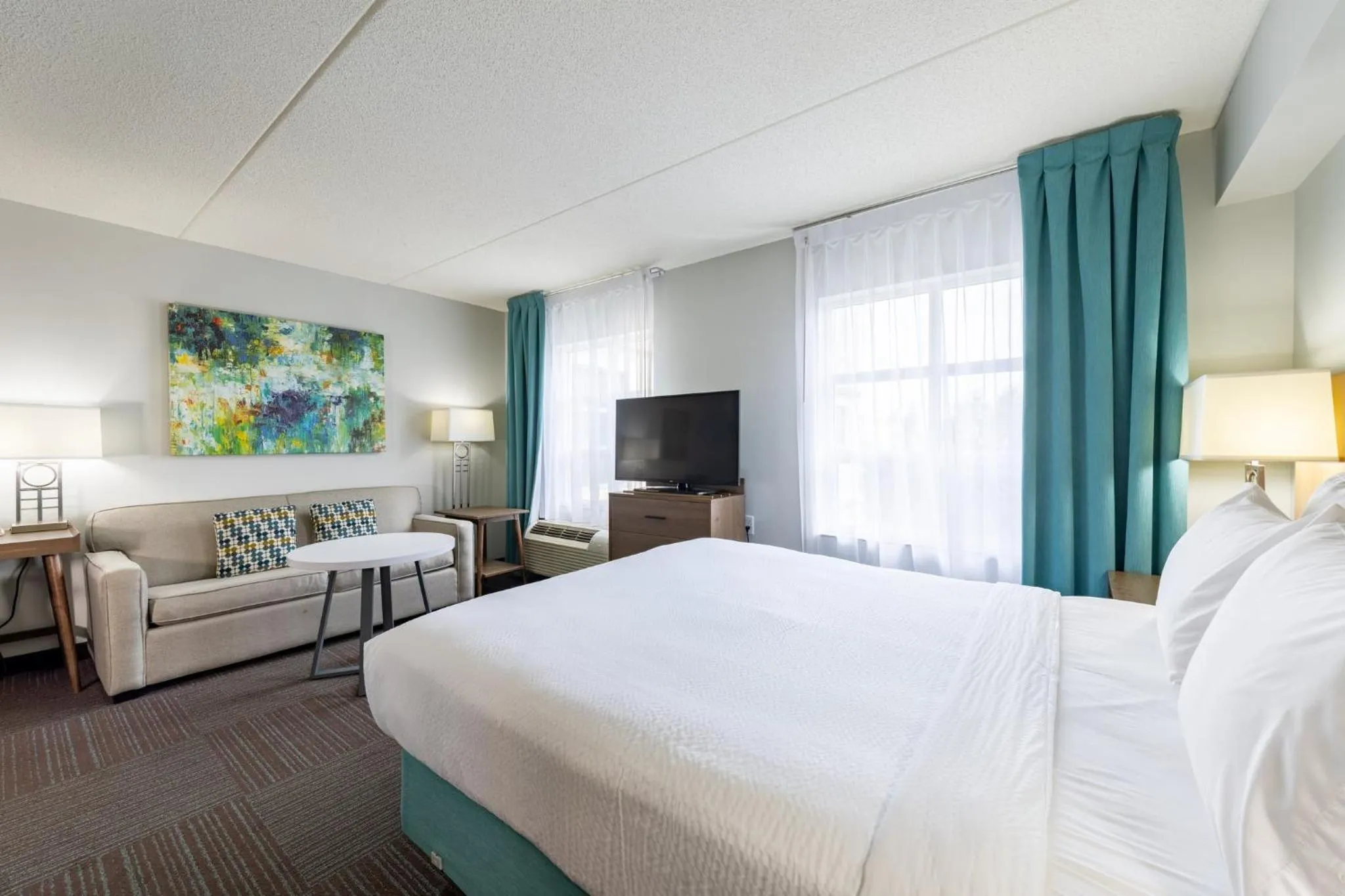 Queen Studio - Non-Smoking in Staybridge Suites Guelph by IHG