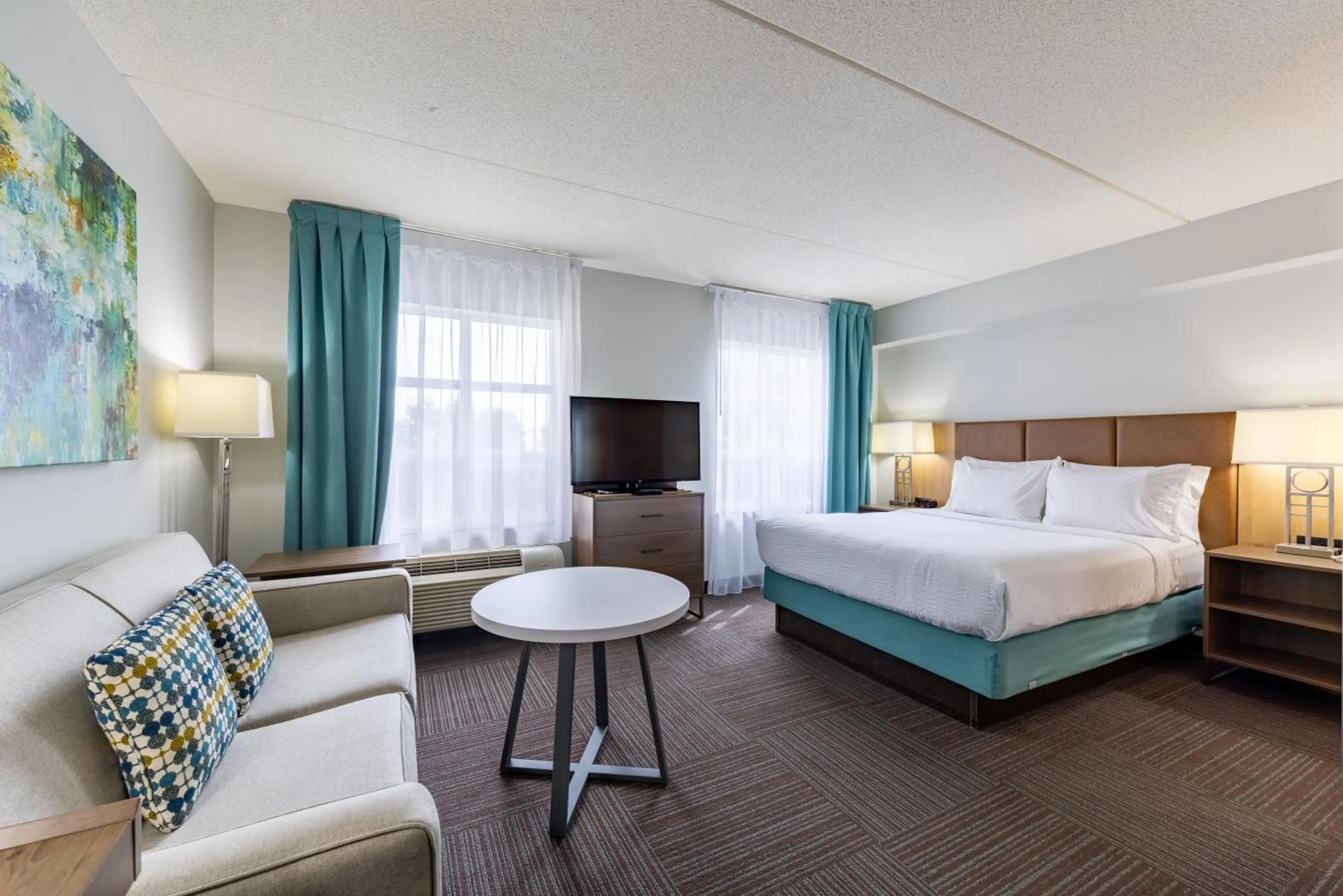 Studio Queen Suite with Kitchen in Staybridge Suites Guelph by IHG