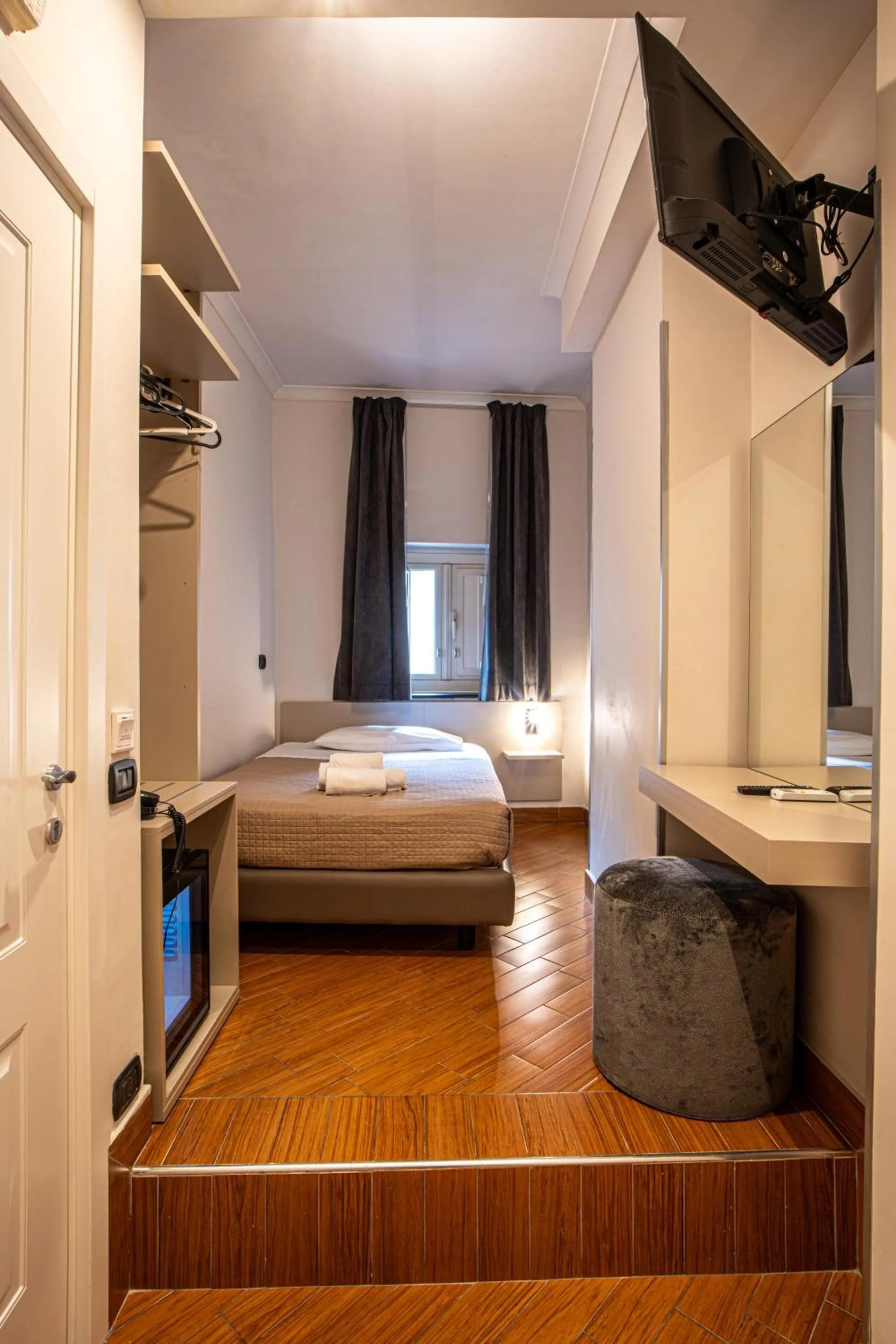 Deluxe Single Room - single occupancy in Hotel Diamond