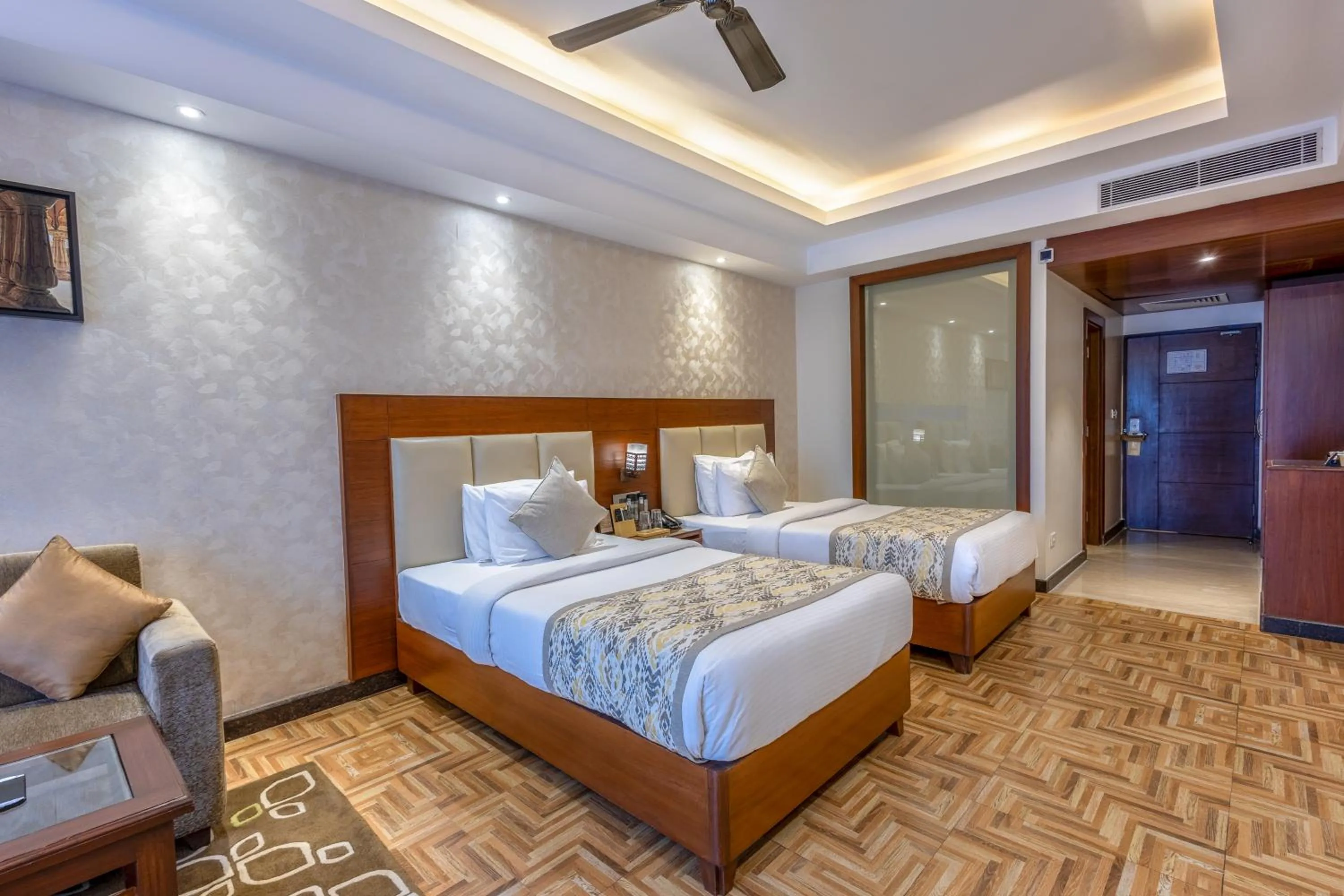 Club Twin Rooms in LP Vilas