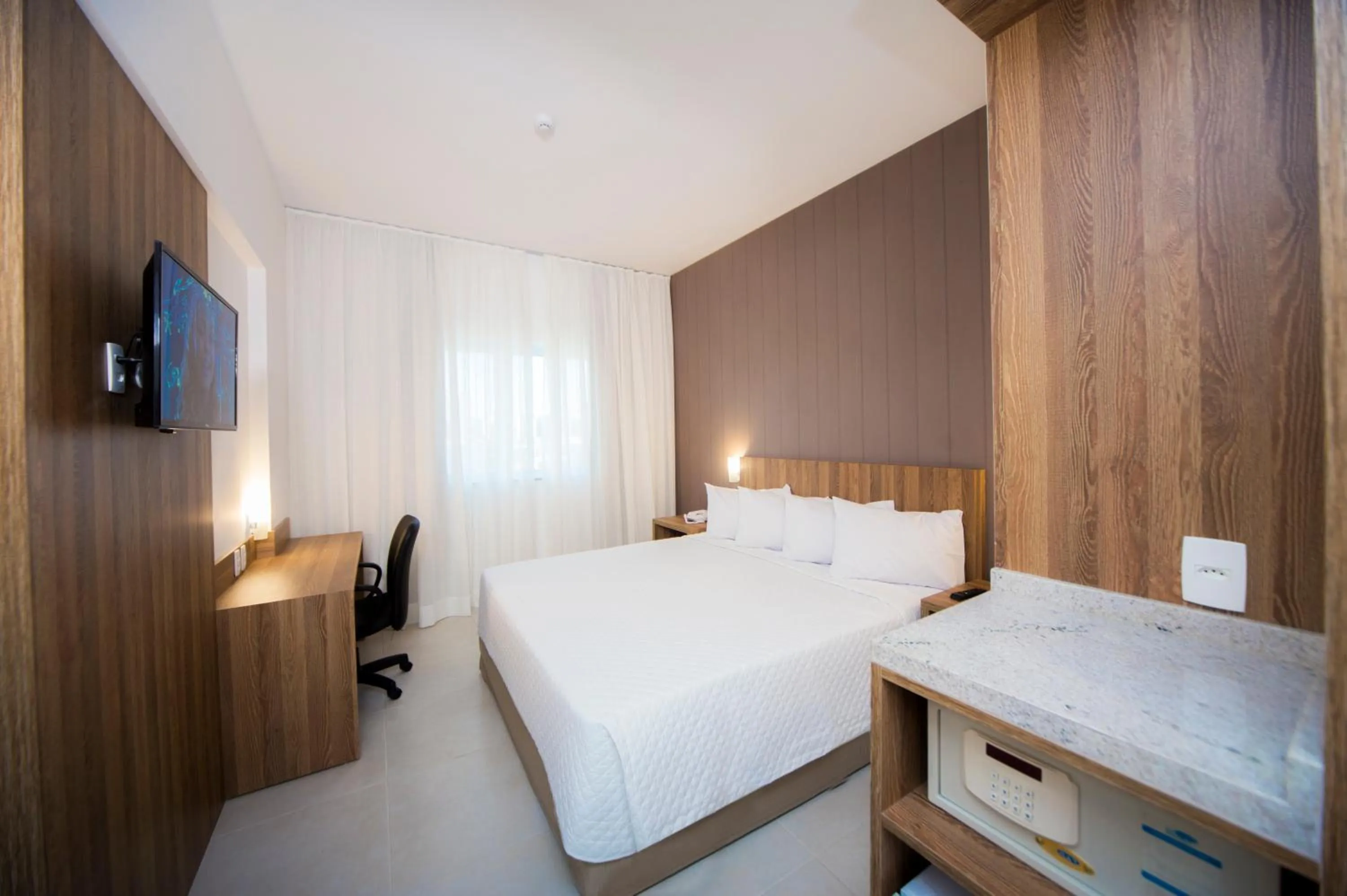 Double Room - Disability Access in NB Hoteis