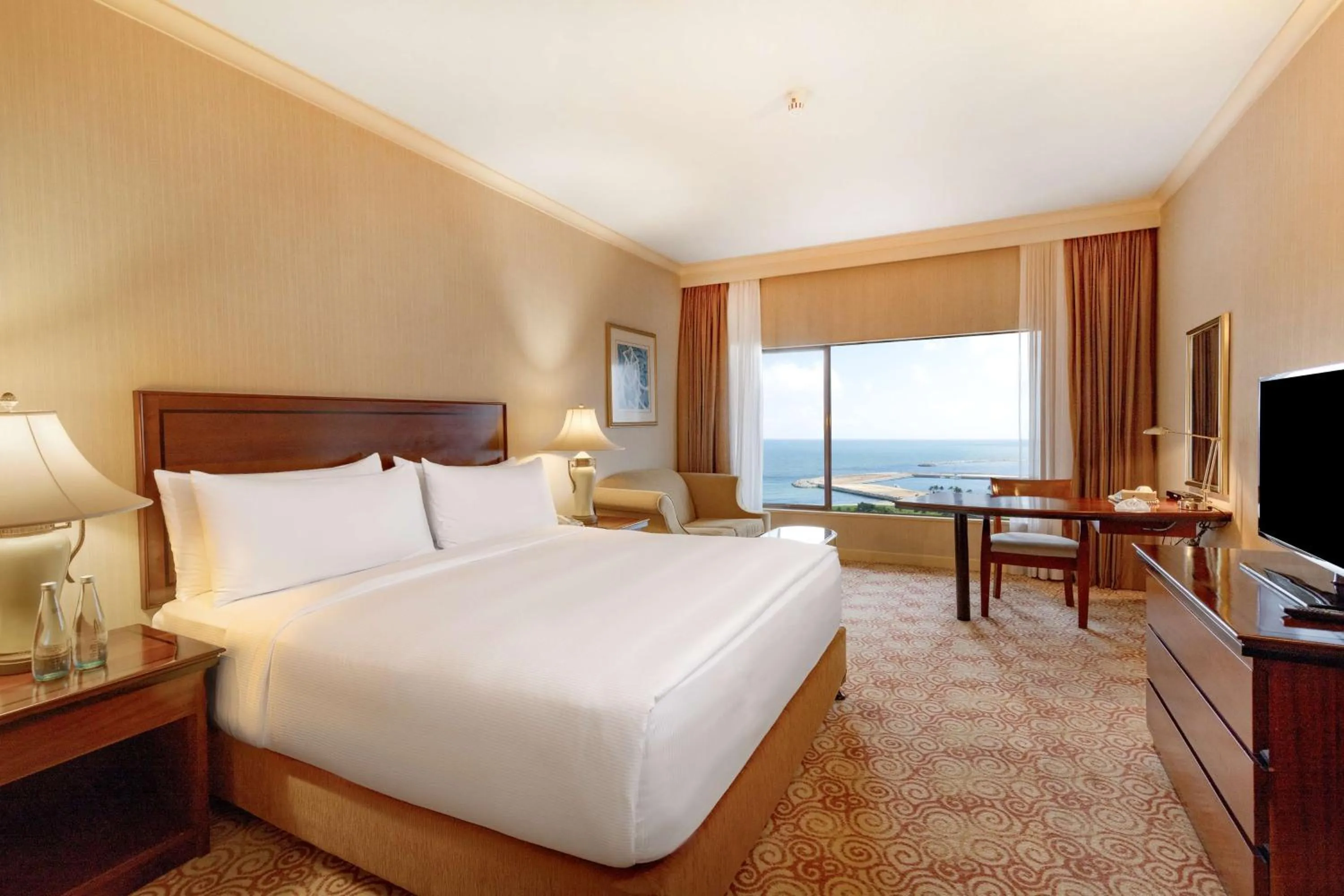 Executive King Room in Hilton Colombo Hotel