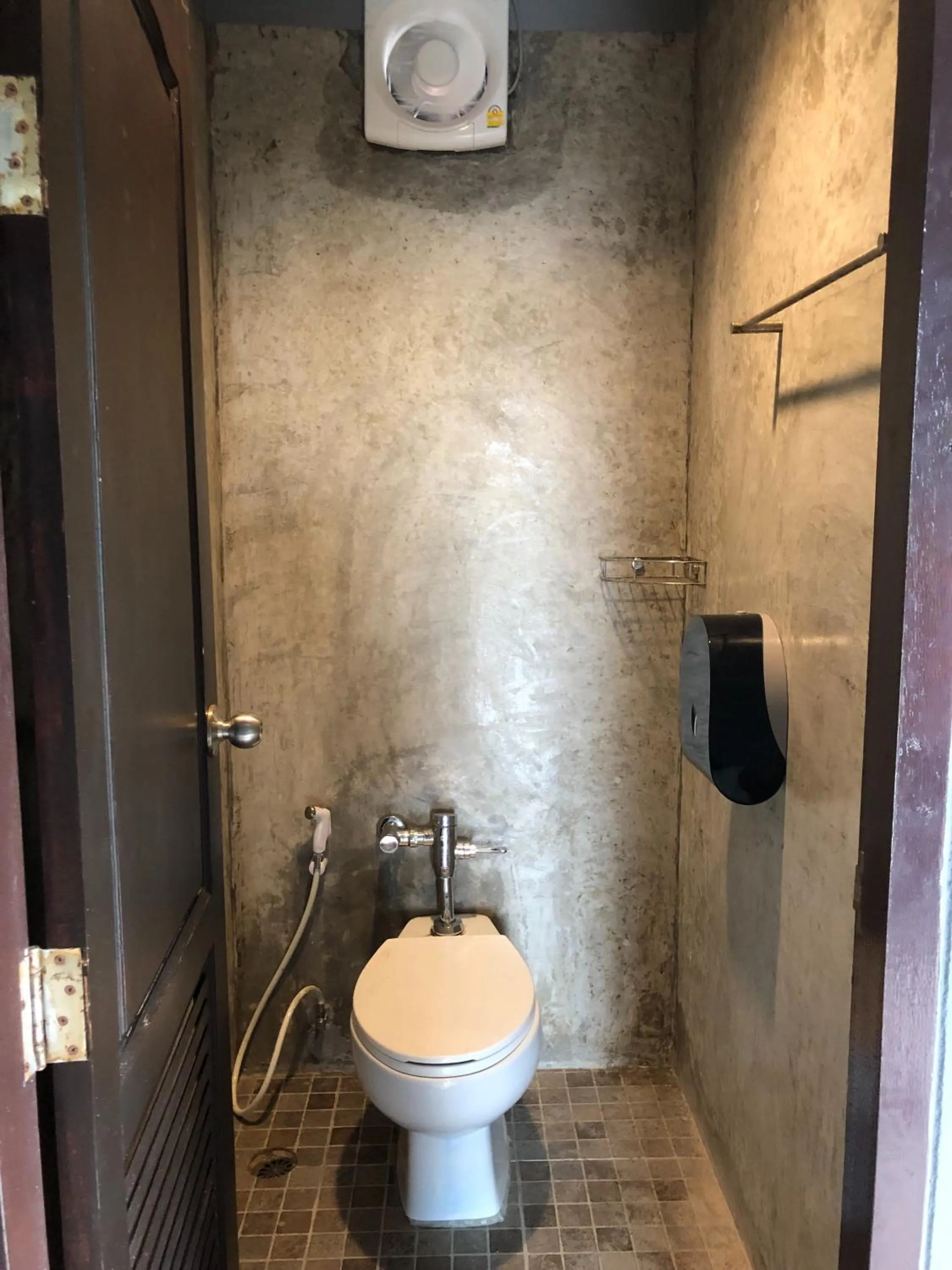 Bed in 12-Bed Female Dormitory Room in Aonang Sunset Hotel - SHA Extra Plus