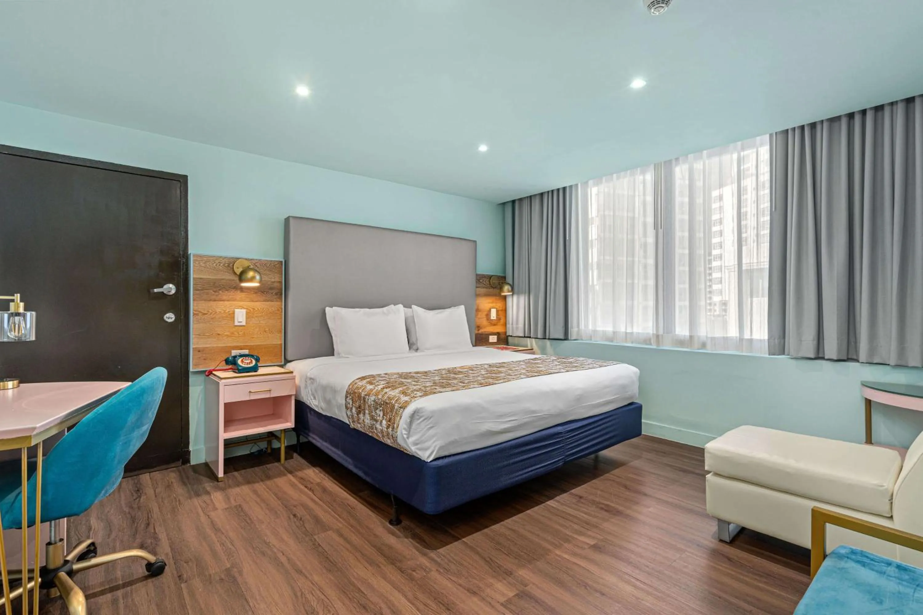 King Suite in Abitta Boutique Hotel, Ascend Hotel Collection