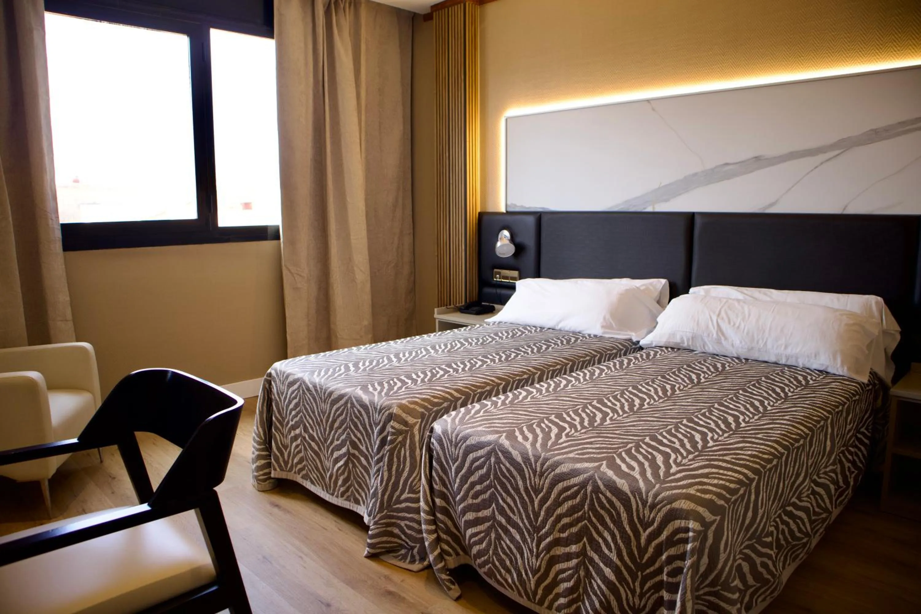 Single Room in Hotel Benetusser