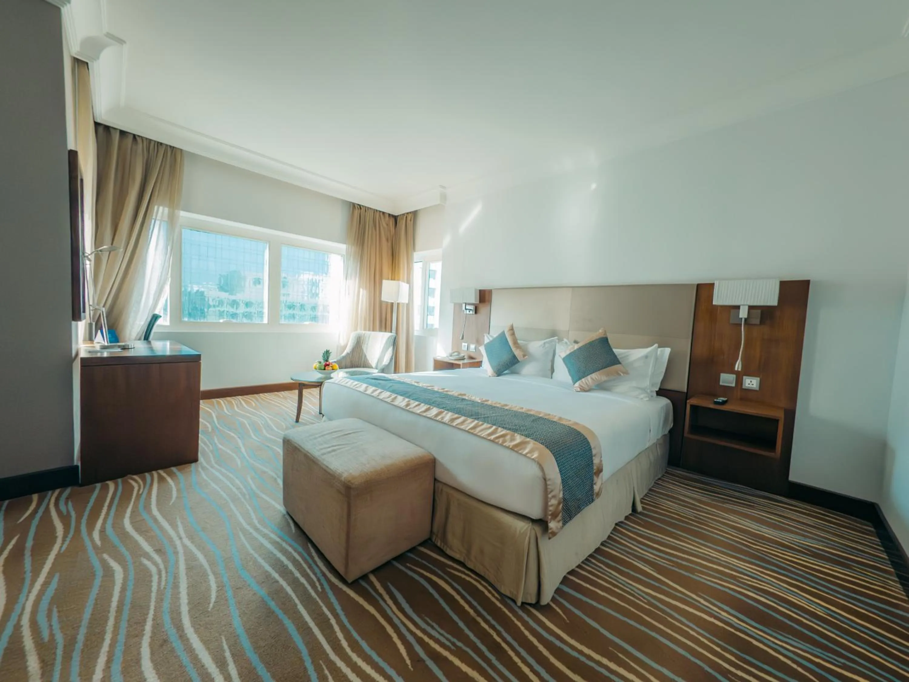 Club Room with Executive Lounge Access in Copthorne Downtown by Millennium