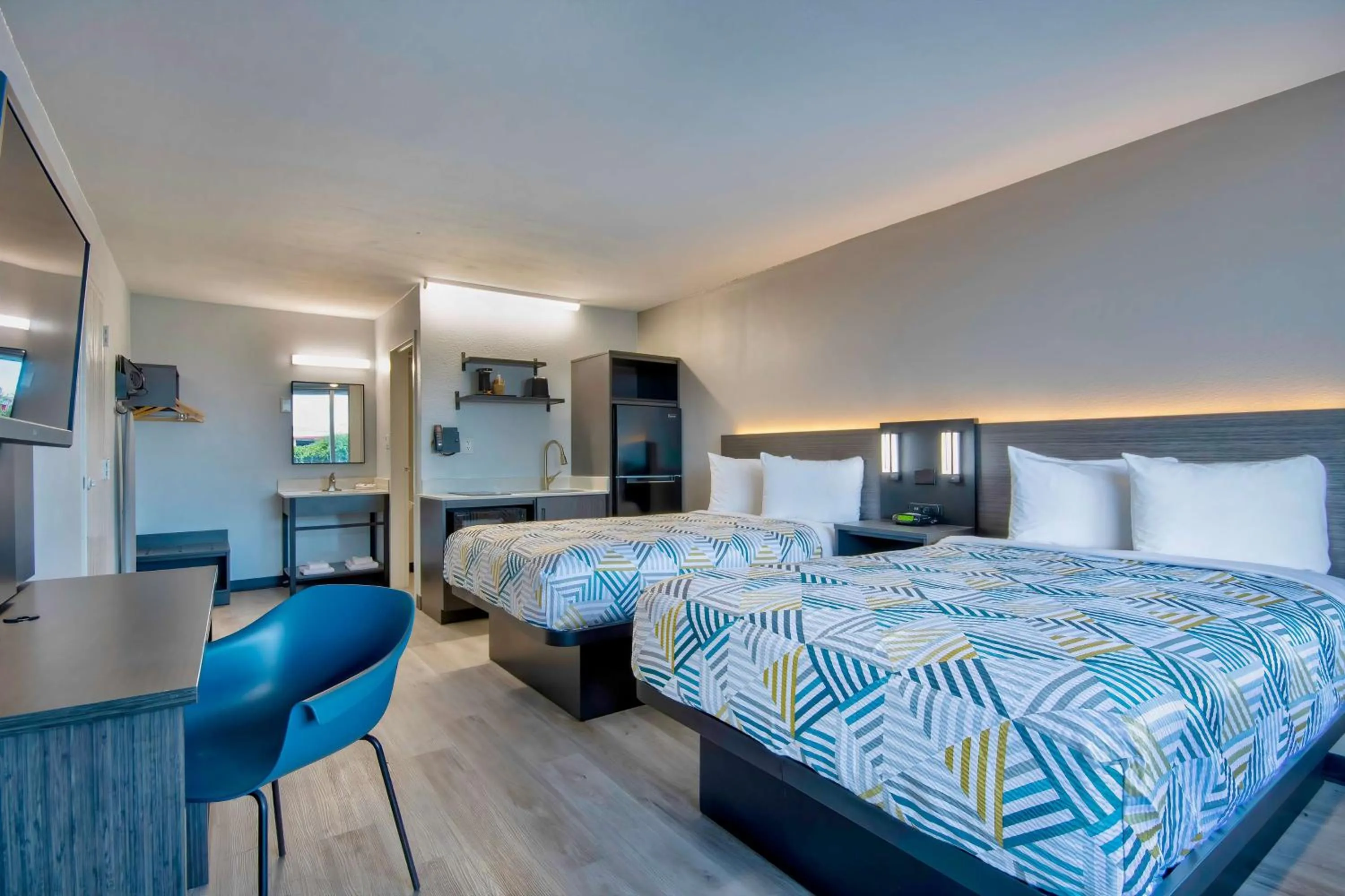 Double Room - Disability Access - Non-Smoking in Studio 6 Rosenberg TX