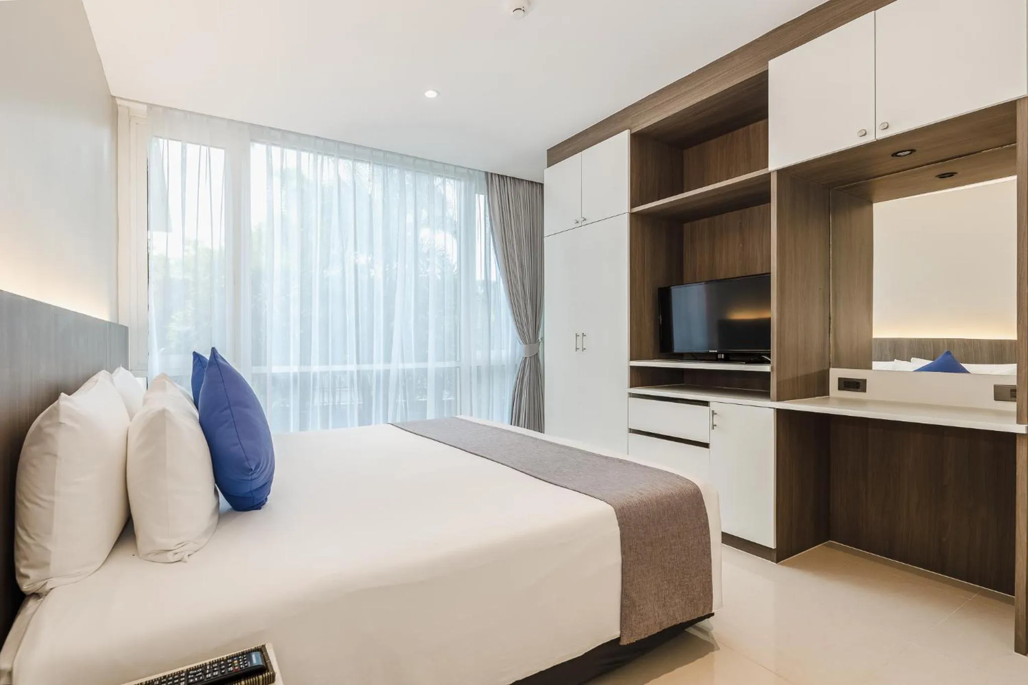 1 Bedroom Family Suite with Balcony in Splash Beach Resort Phuket Family-Friendly Water Park Resort Near Phuket Airport