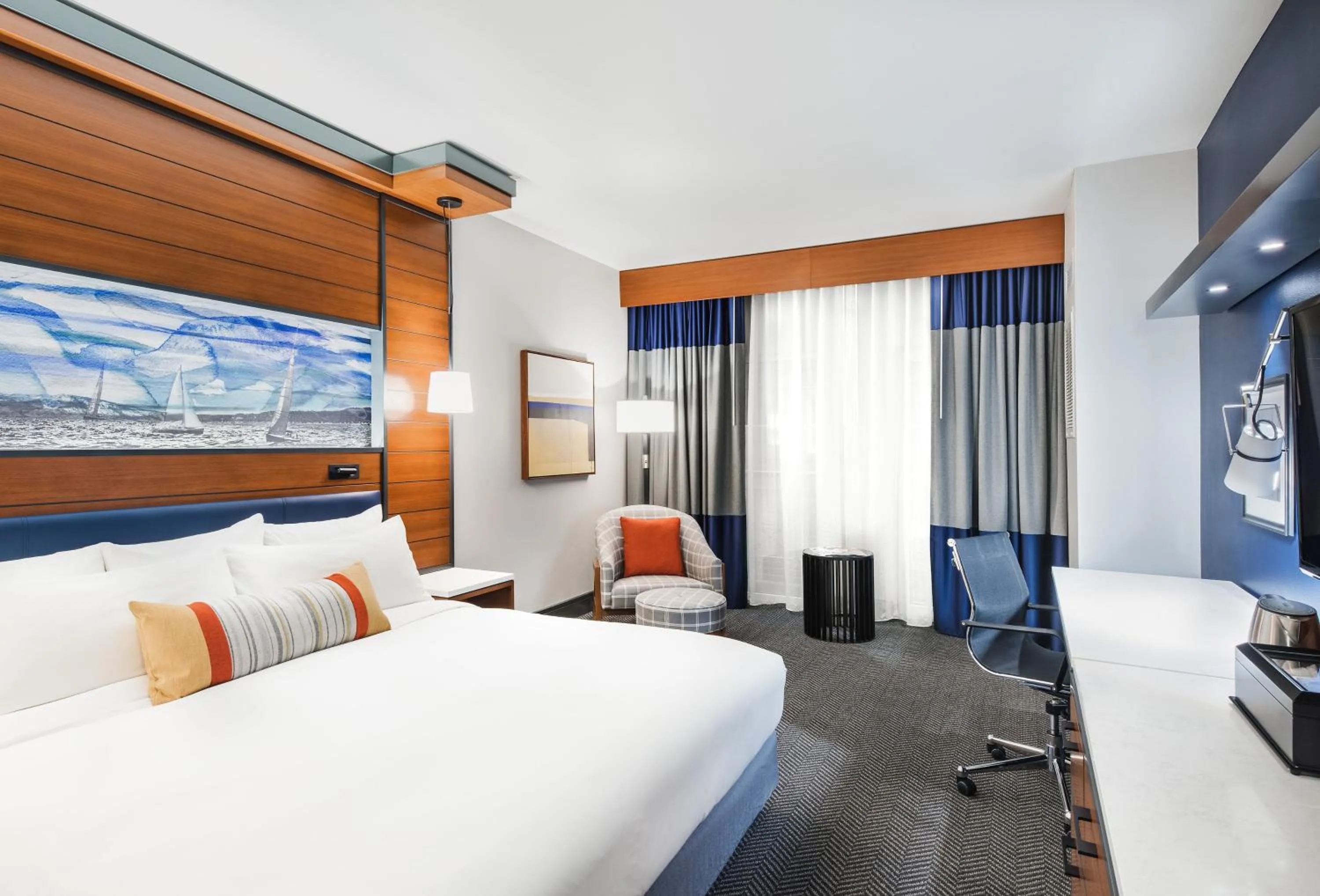 Standard King Room in The Heathman Hotel Kirkland