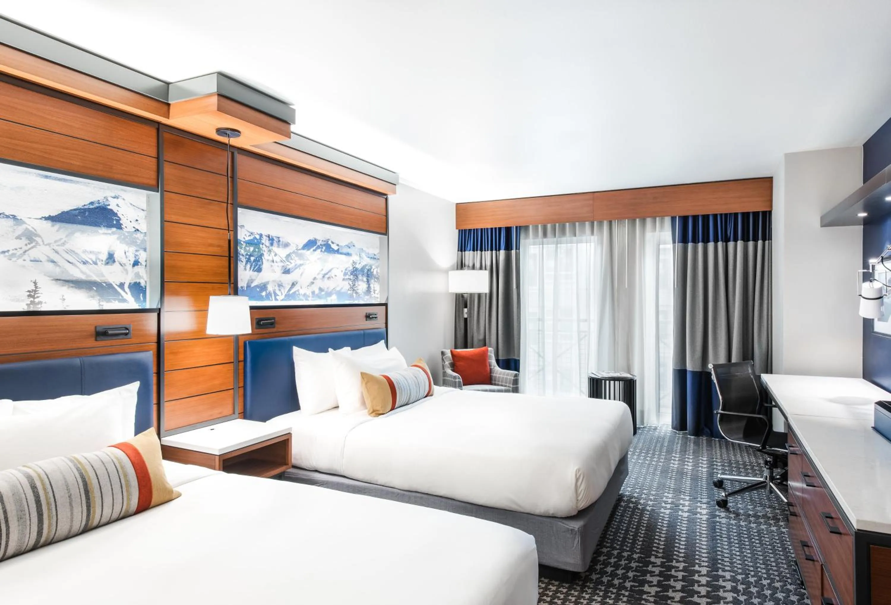 Standard Queen Room with Two Queen Beds in The Heathman Hotel Kirkland