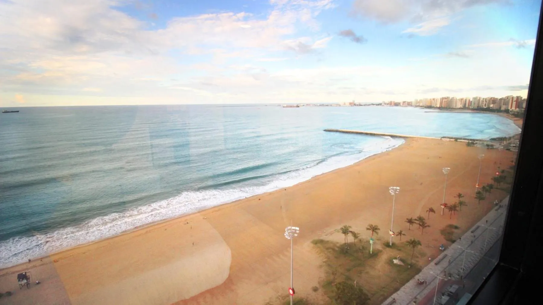 Premium King Room with Ocean View in Holiday Inn Fortaleza by IHG