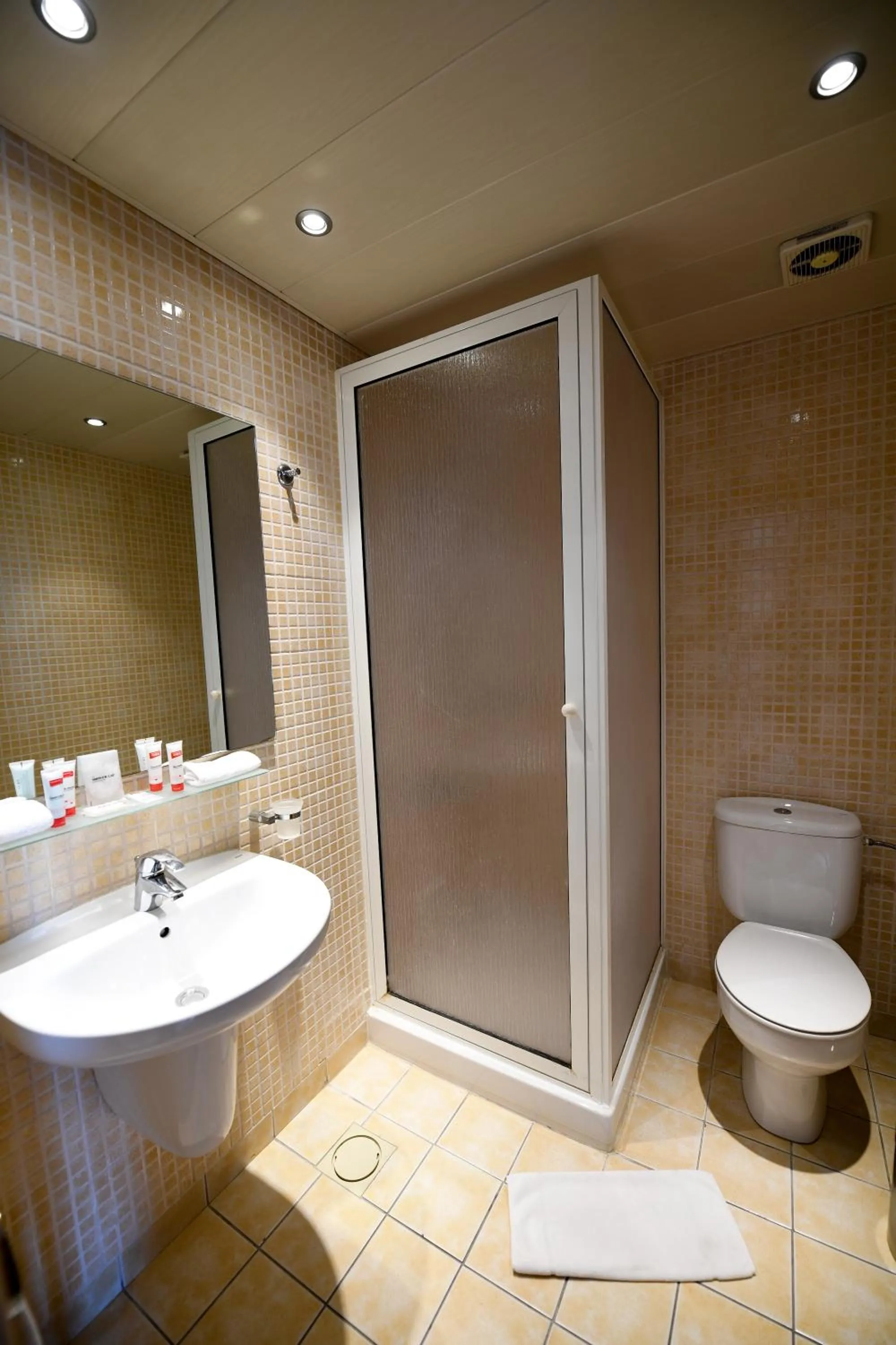 Junior Suite with Balcony in The Smallville Xpress