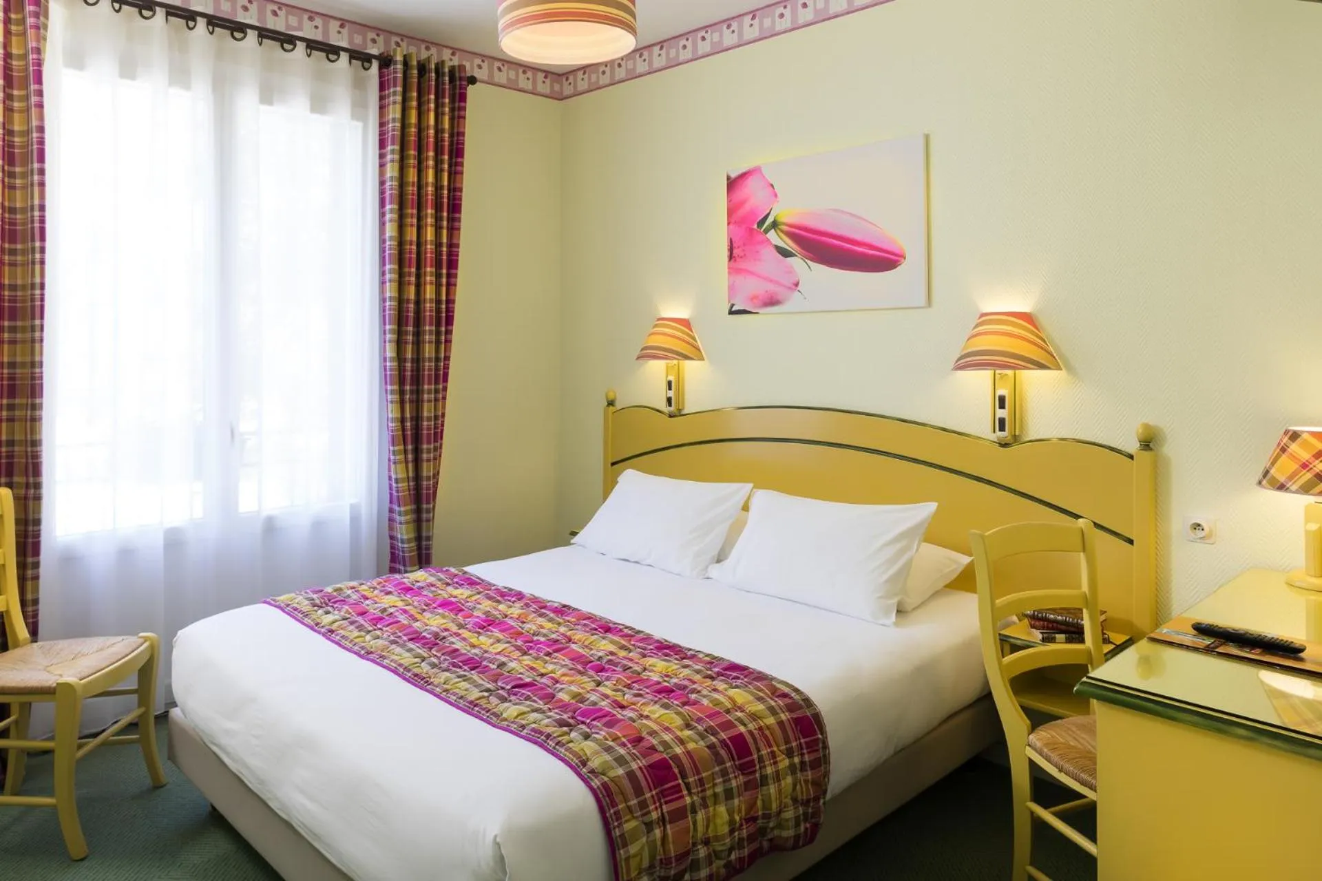 Superior Double Room in Logis Hôtel Restaurant Les Cèdres