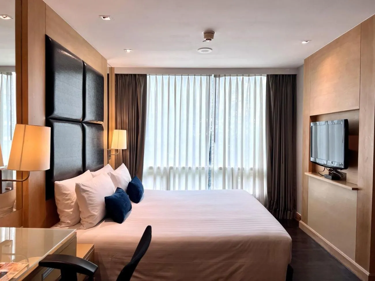 Deluxe One Bedroom Suite (City View) in Sora Resort & Suites Sukhumvit