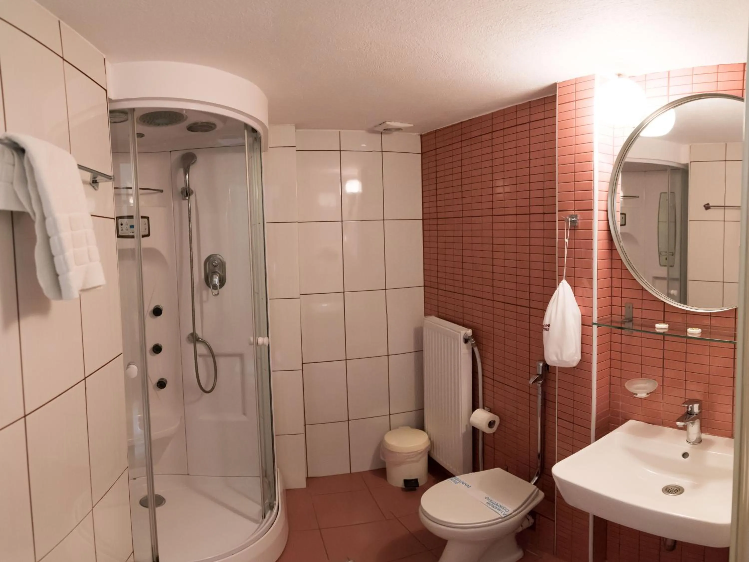 Triple Room in Krikonis Hotel