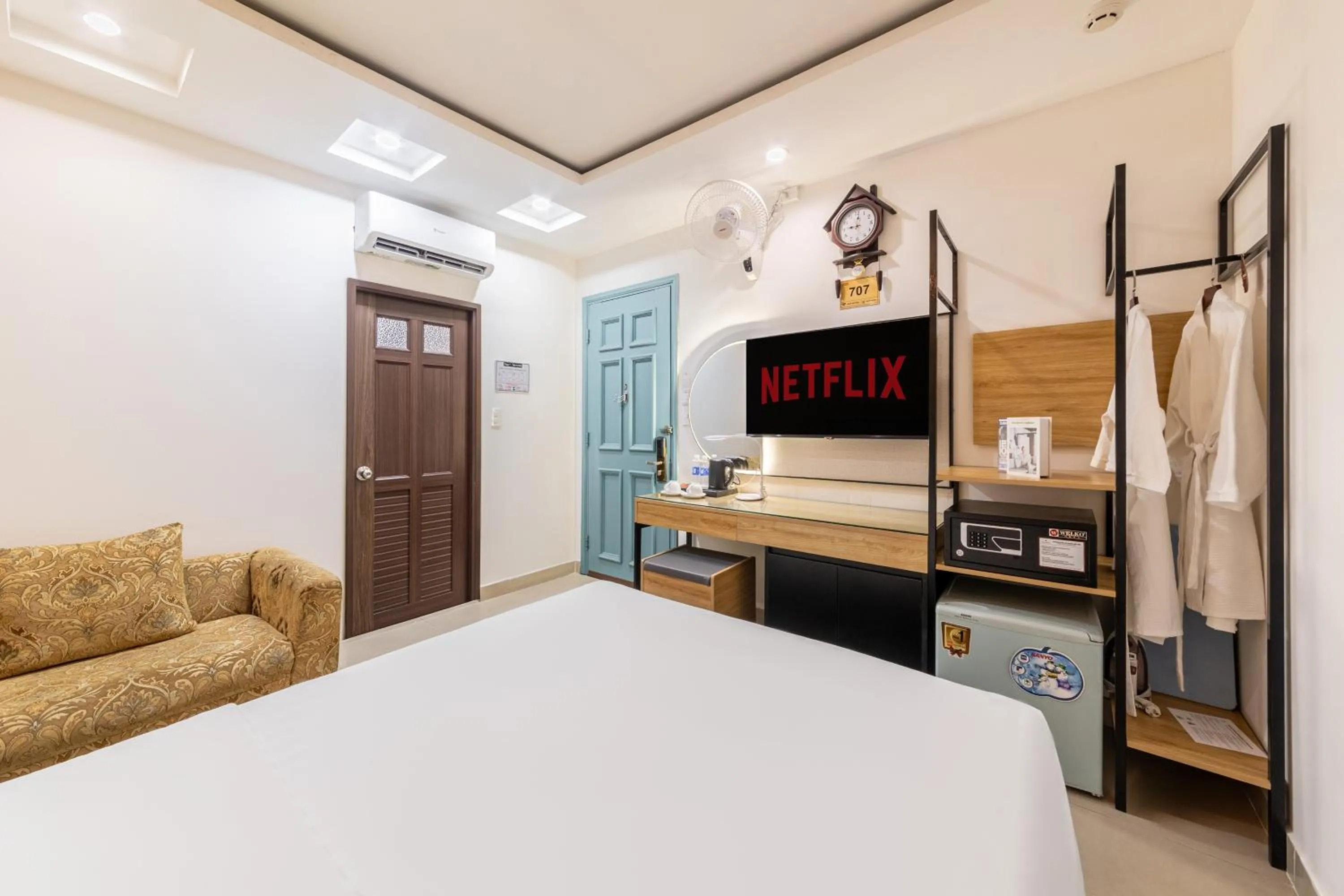 Standard Double Room in A25 Hotel - 29 Bùi Thị Xuân