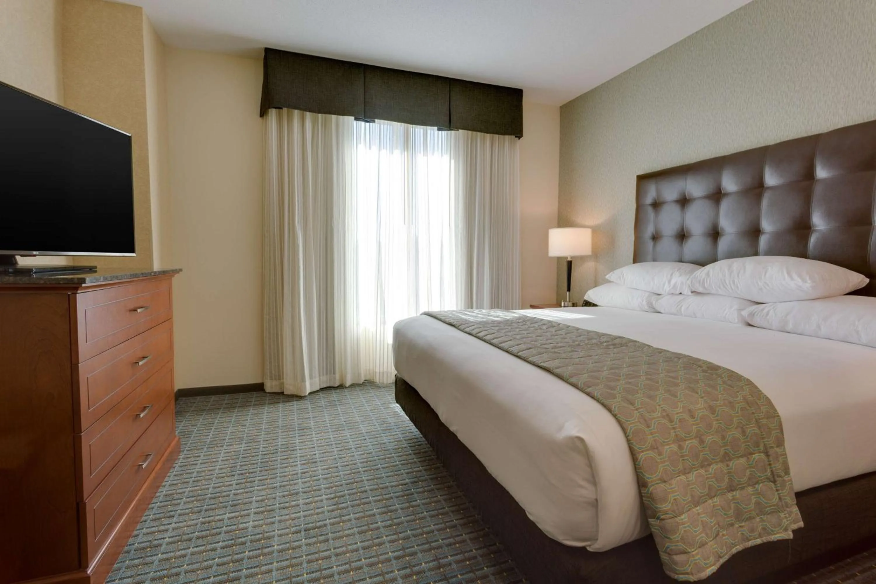 King Suite with Sofa Bed - Hearing Accessible in Drury Inn & Suites Gainesville