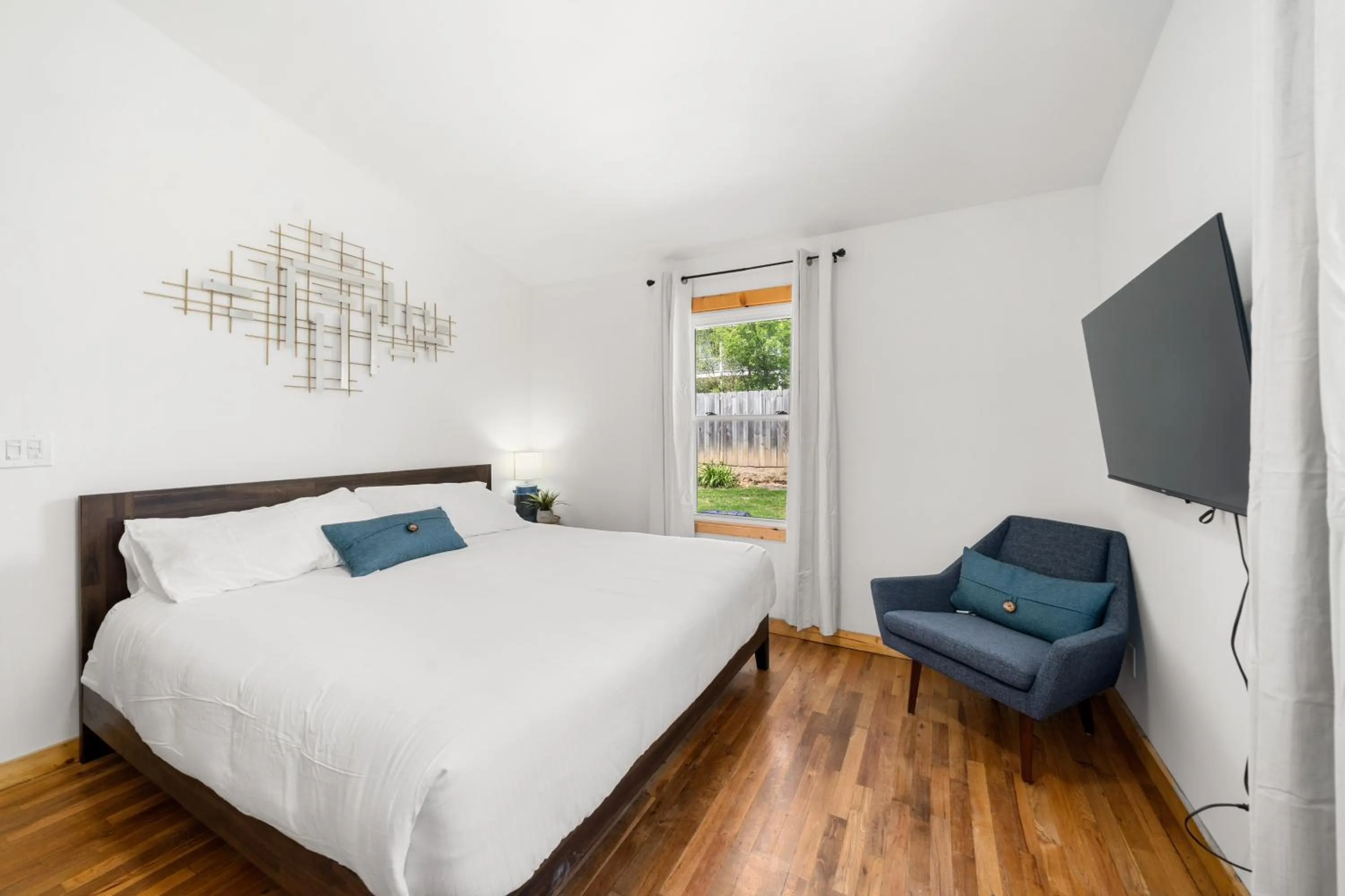 Family Suite in CedarWood Inn