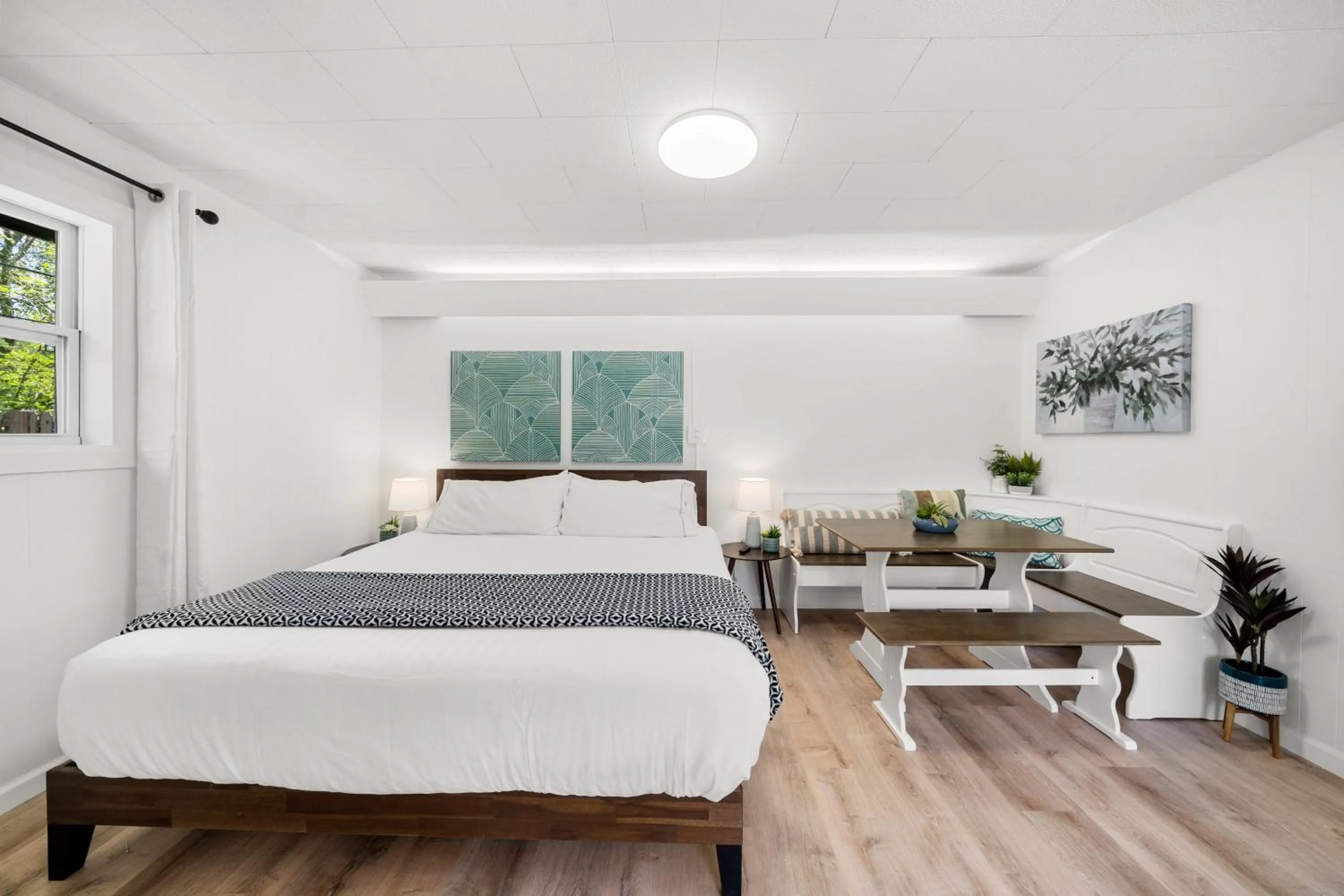 One-Bedroom Cottage in CedarWood Inn